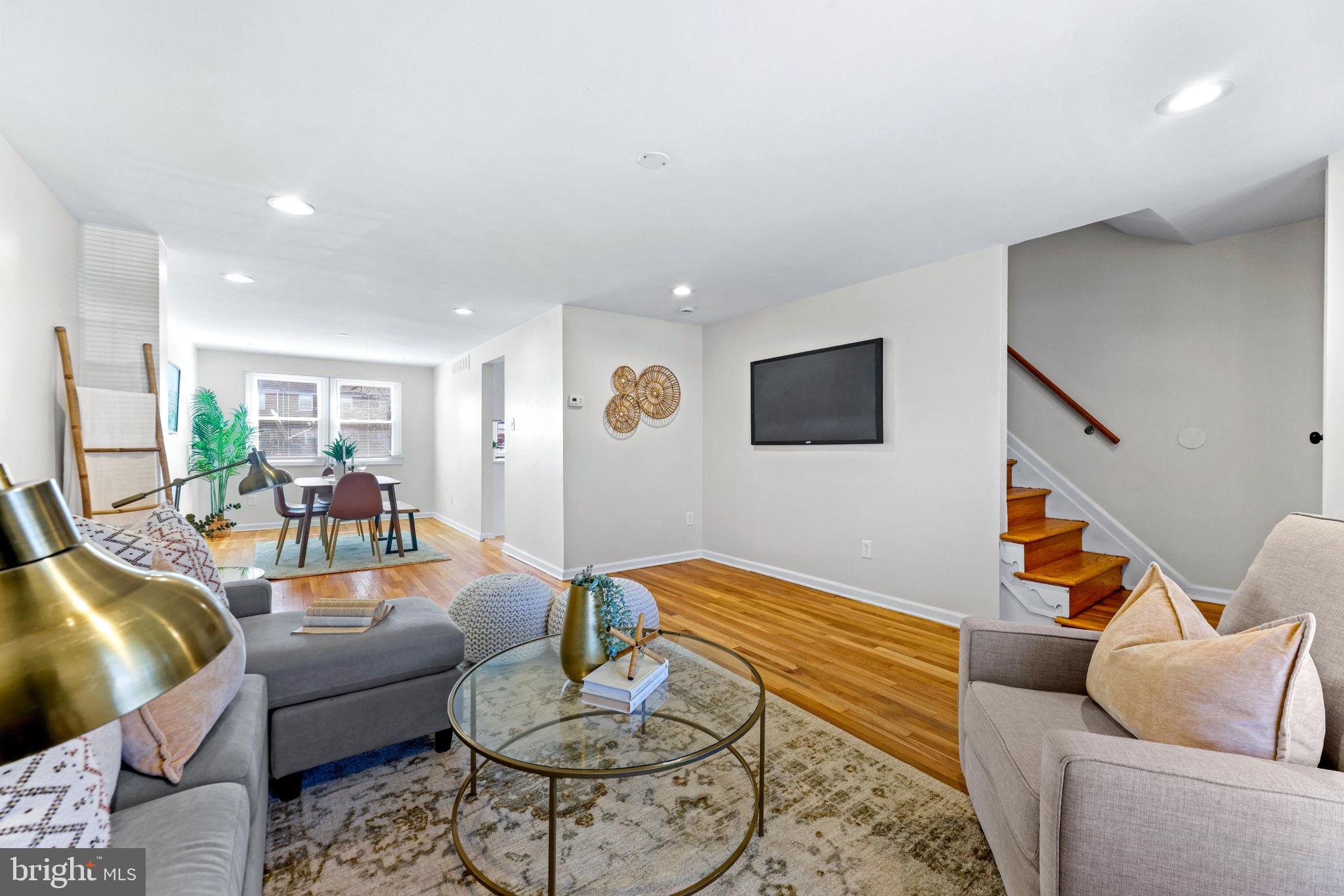 FOX RIDGE MANOR - Residential