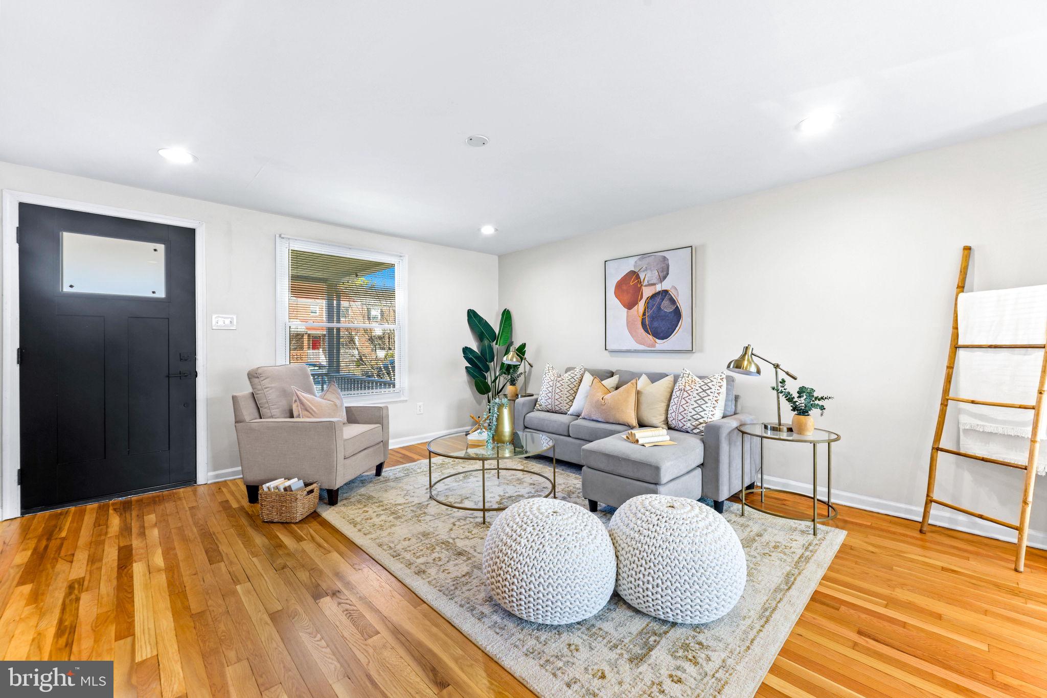 FOX RIDGE MANOR - Residential