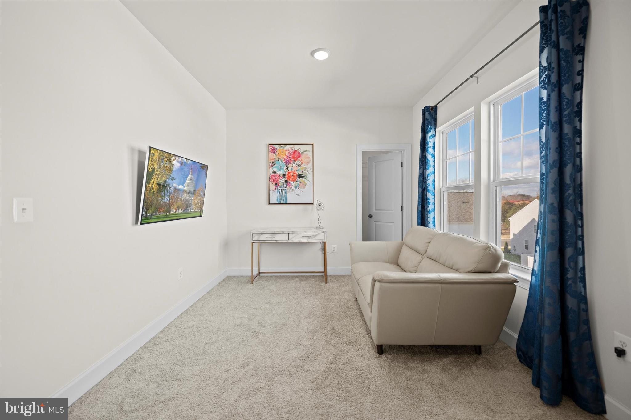 BRADLEY SQUARE - Residential