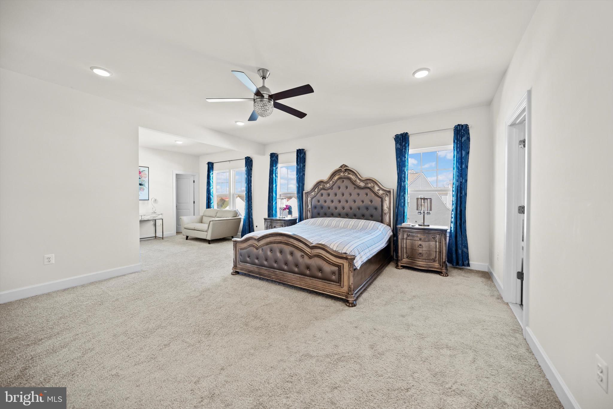 BRADLEY SQUARE - Residential