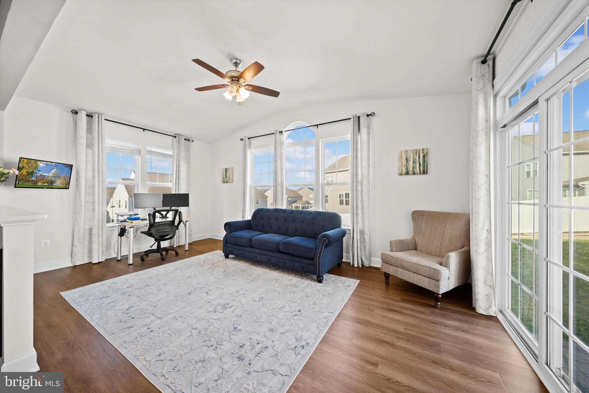 BRADLEY SQUARE - Residential