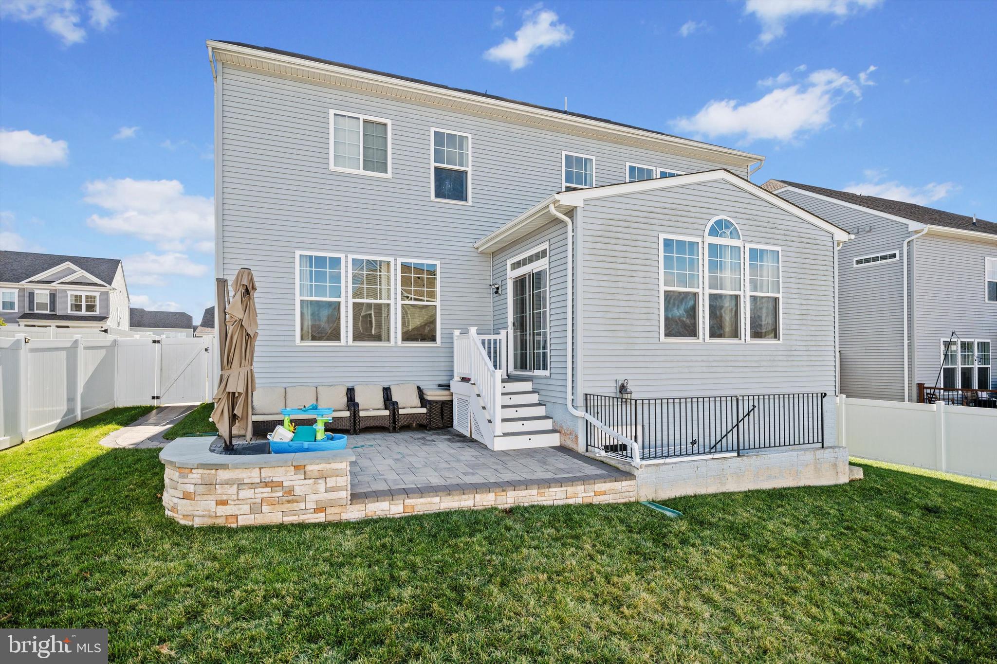 BRADLEY SQUARE - Residential