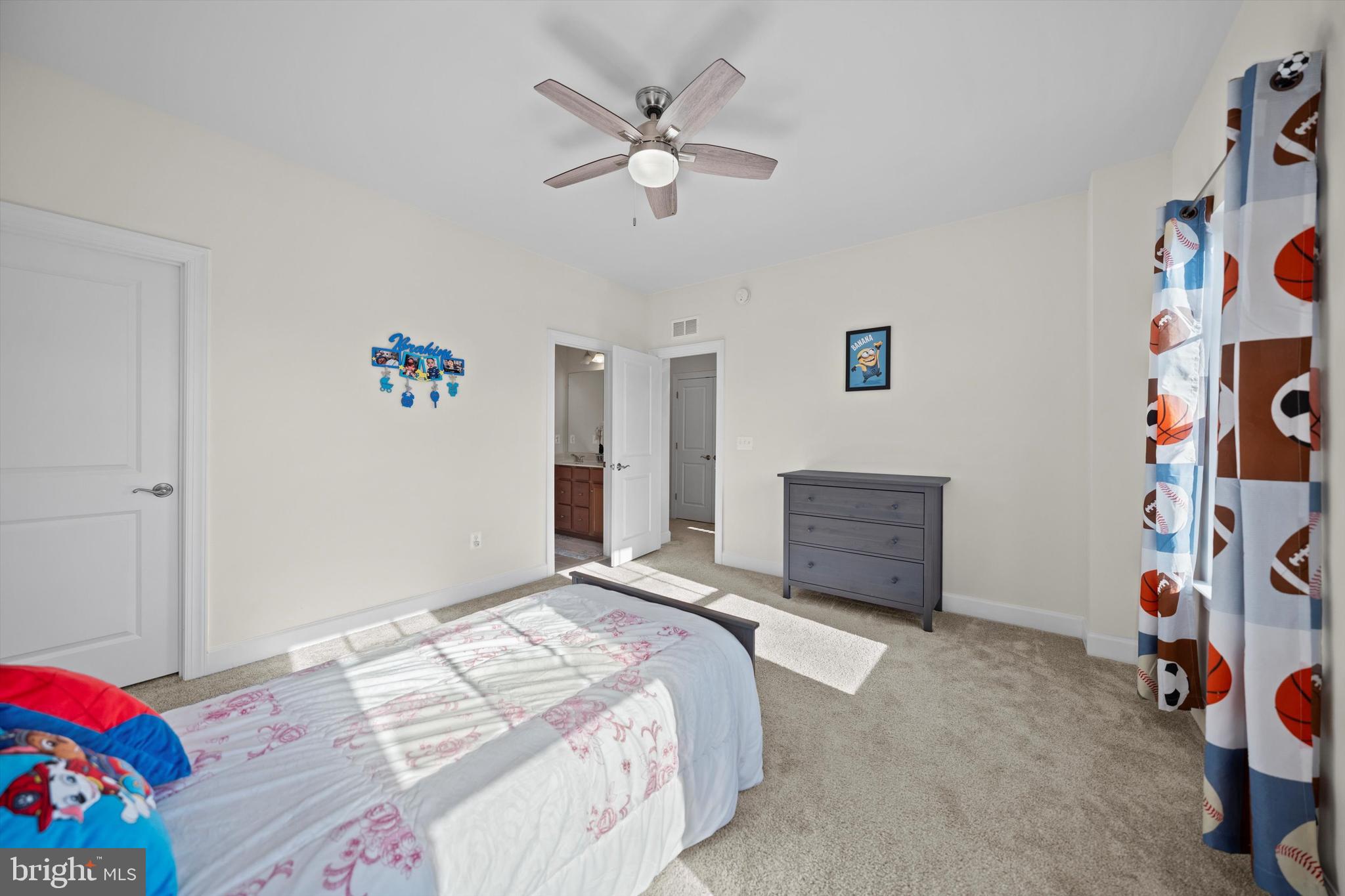 BRADLEY SQUARE - Residential