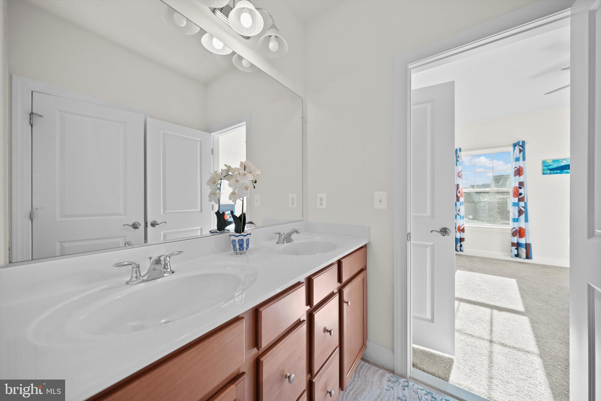 BRADLEY SQUARE - Residential