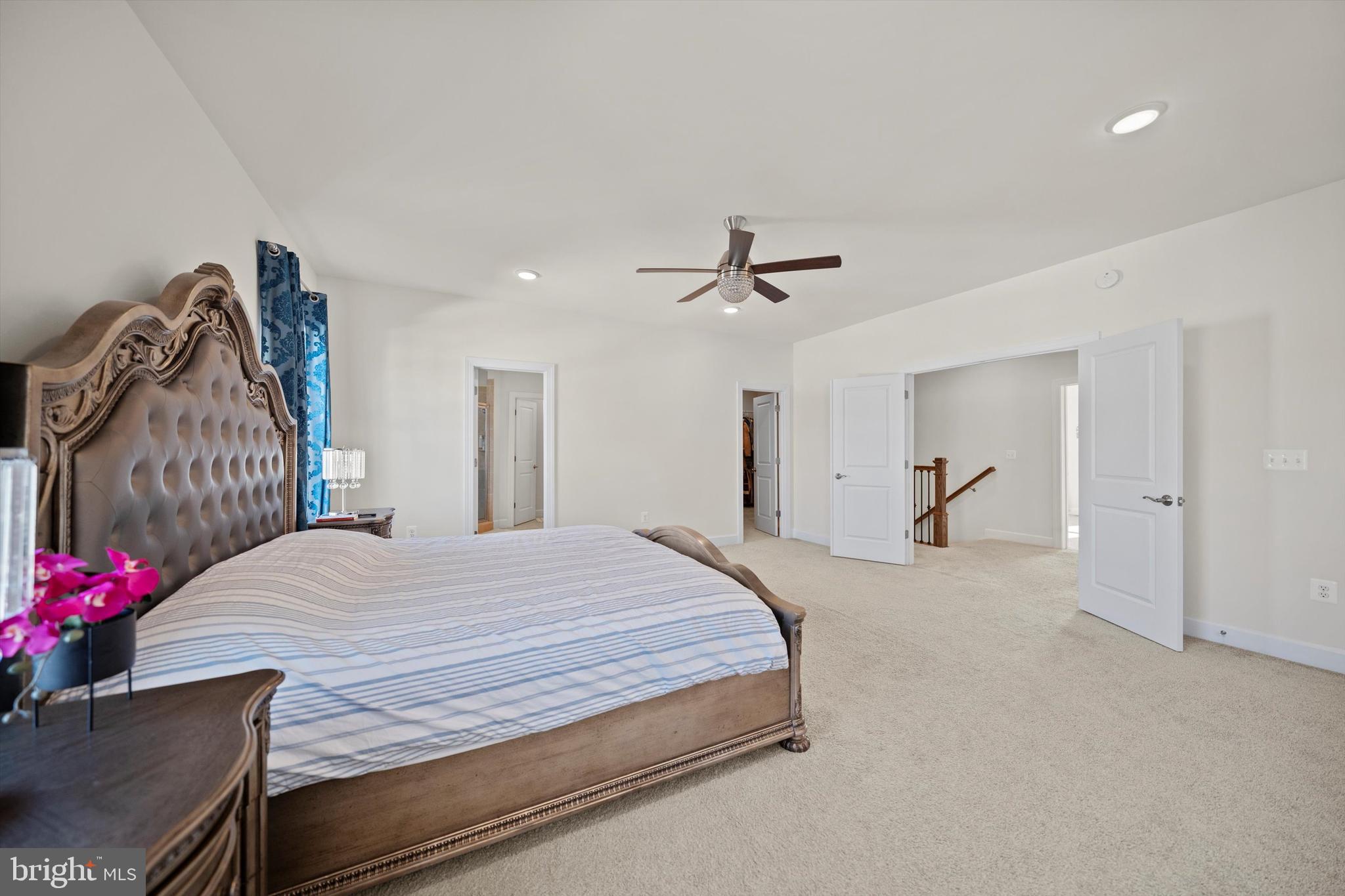 BRADLEY SQUARE - Residential