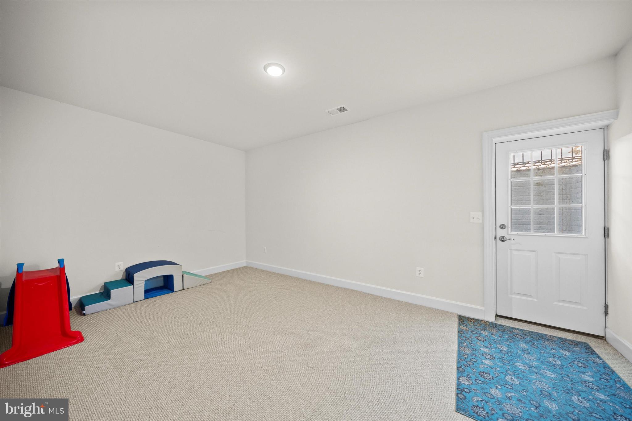 BRADLEY SQUARE - Residential