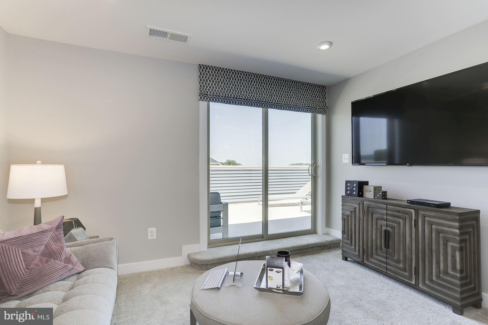 LAKE LINGANORE OAKDALE - Residential