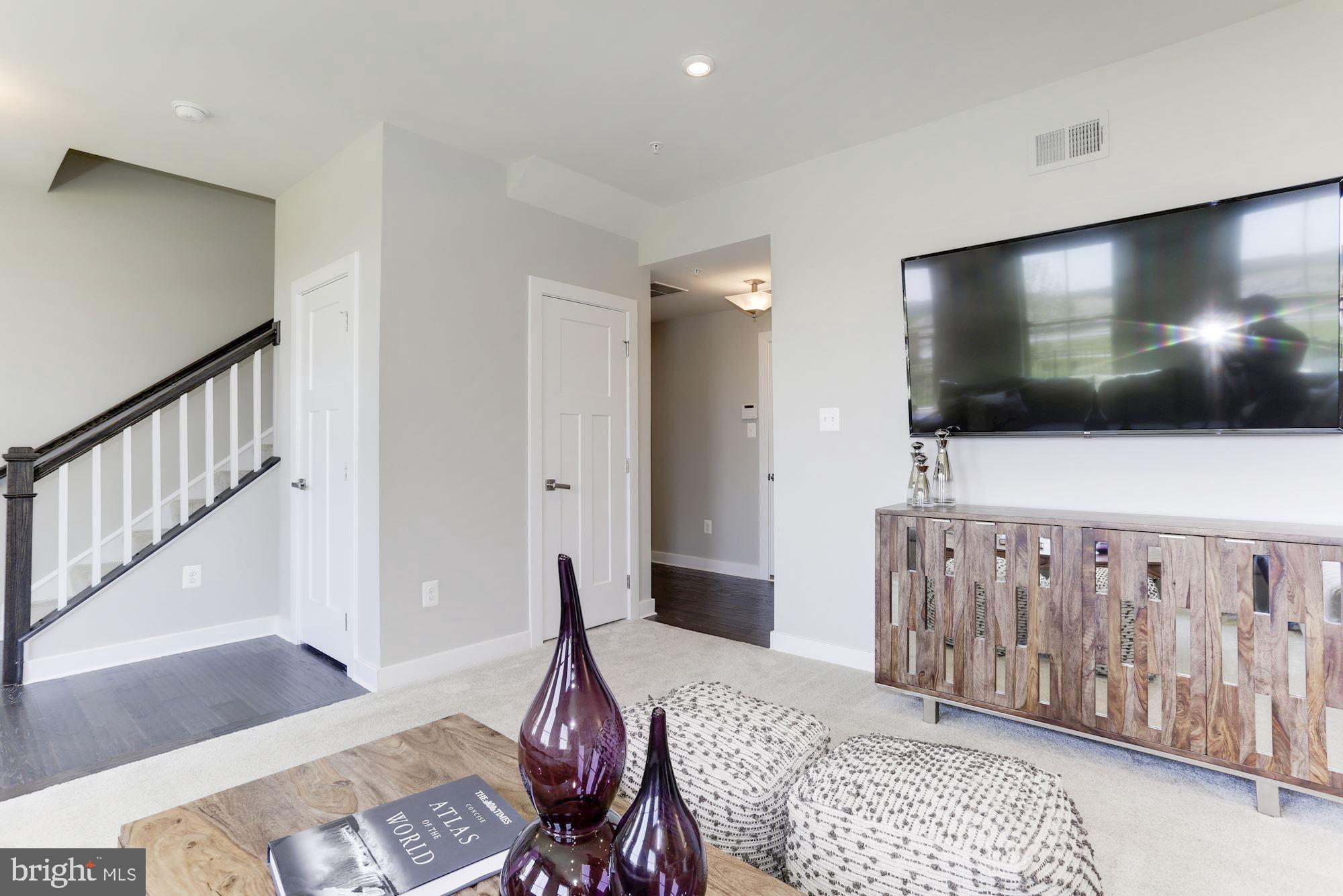 LAKE LINGANORE OAKDALE - Residential