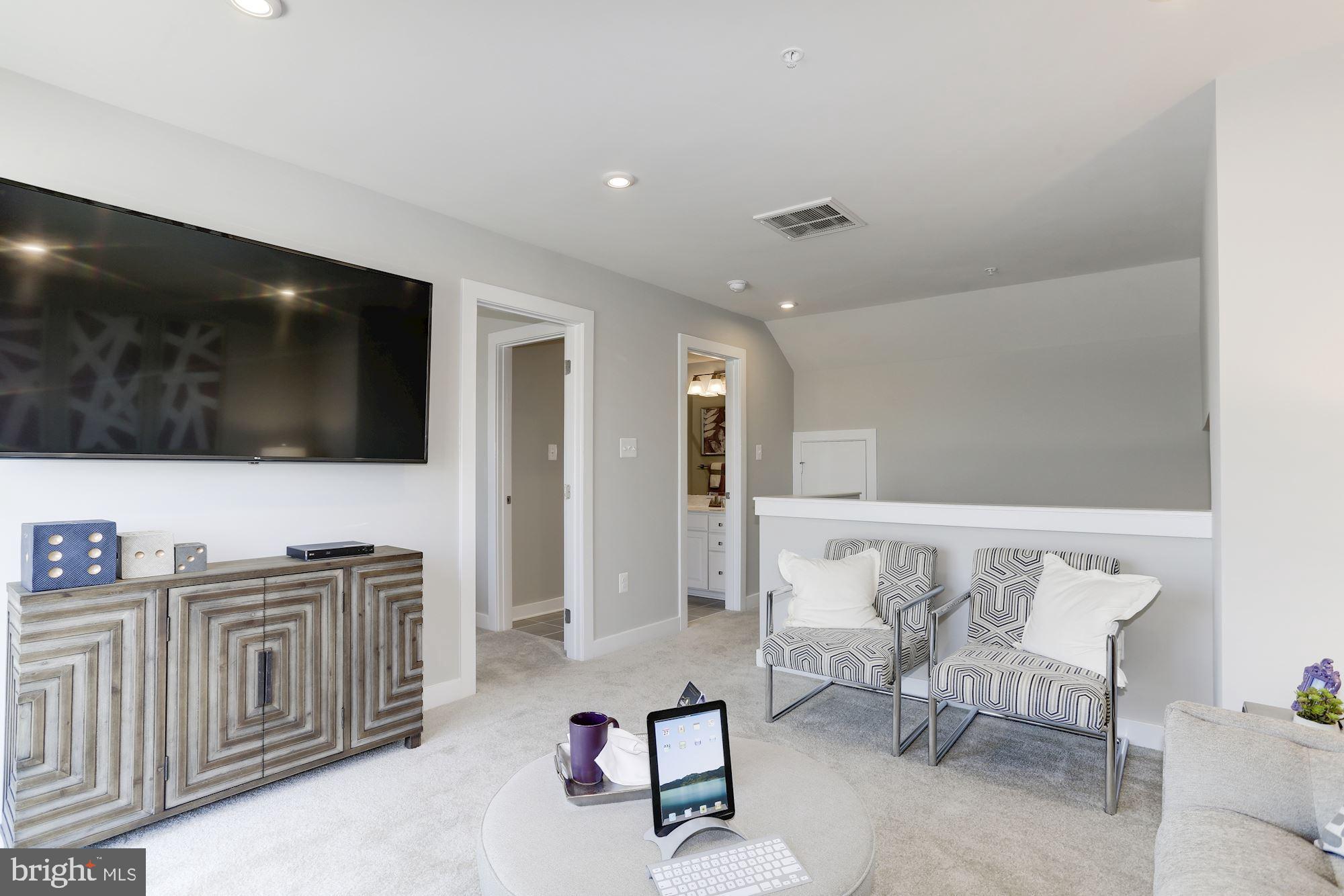 LAKE LINGANORE OAKDALE - Residential