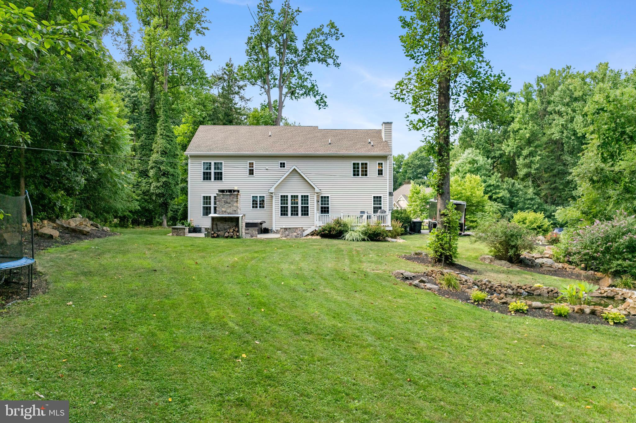 HIDDEN PARADISE - Residential