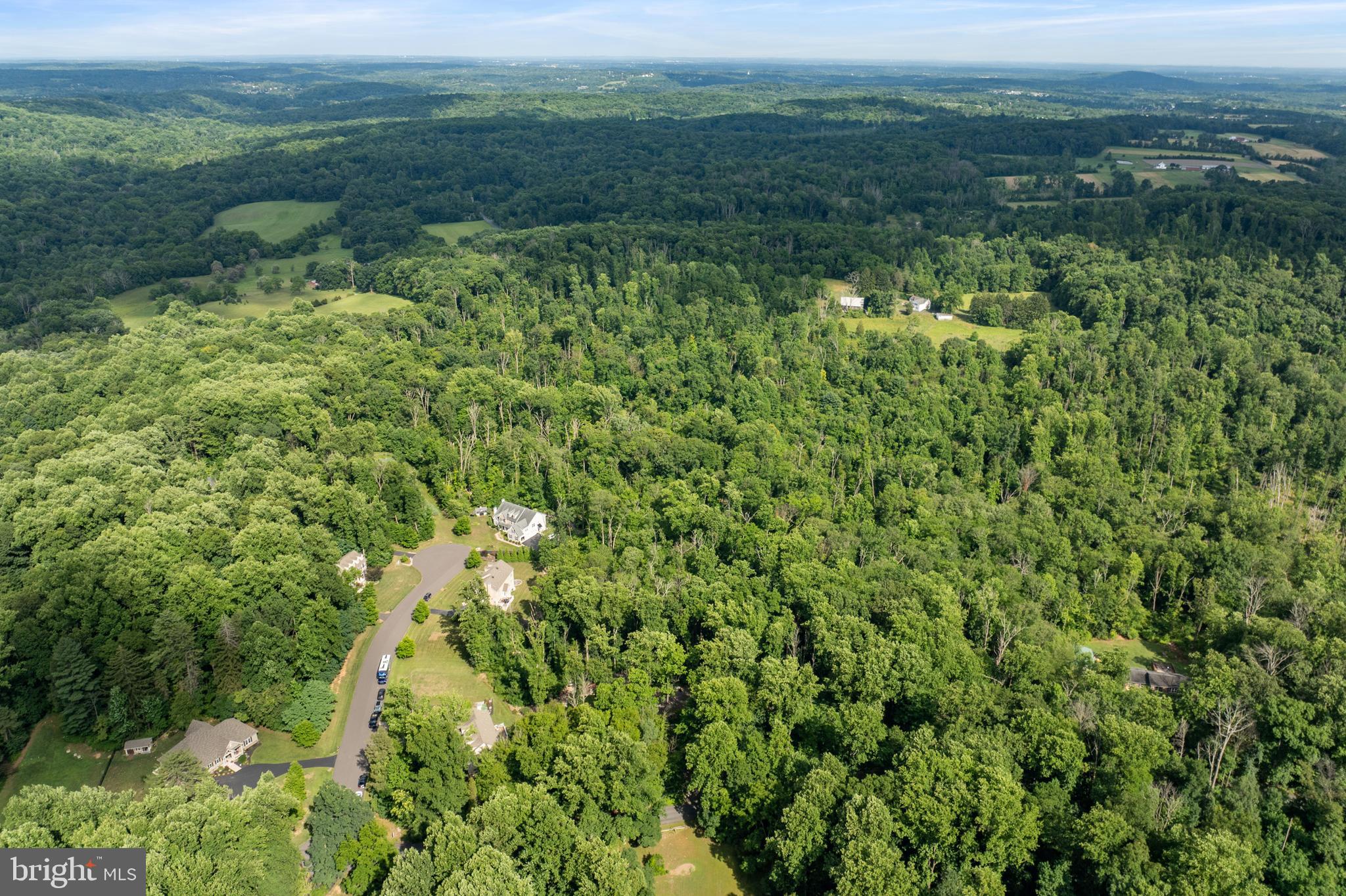 HIDDEN PARADISE - Residential