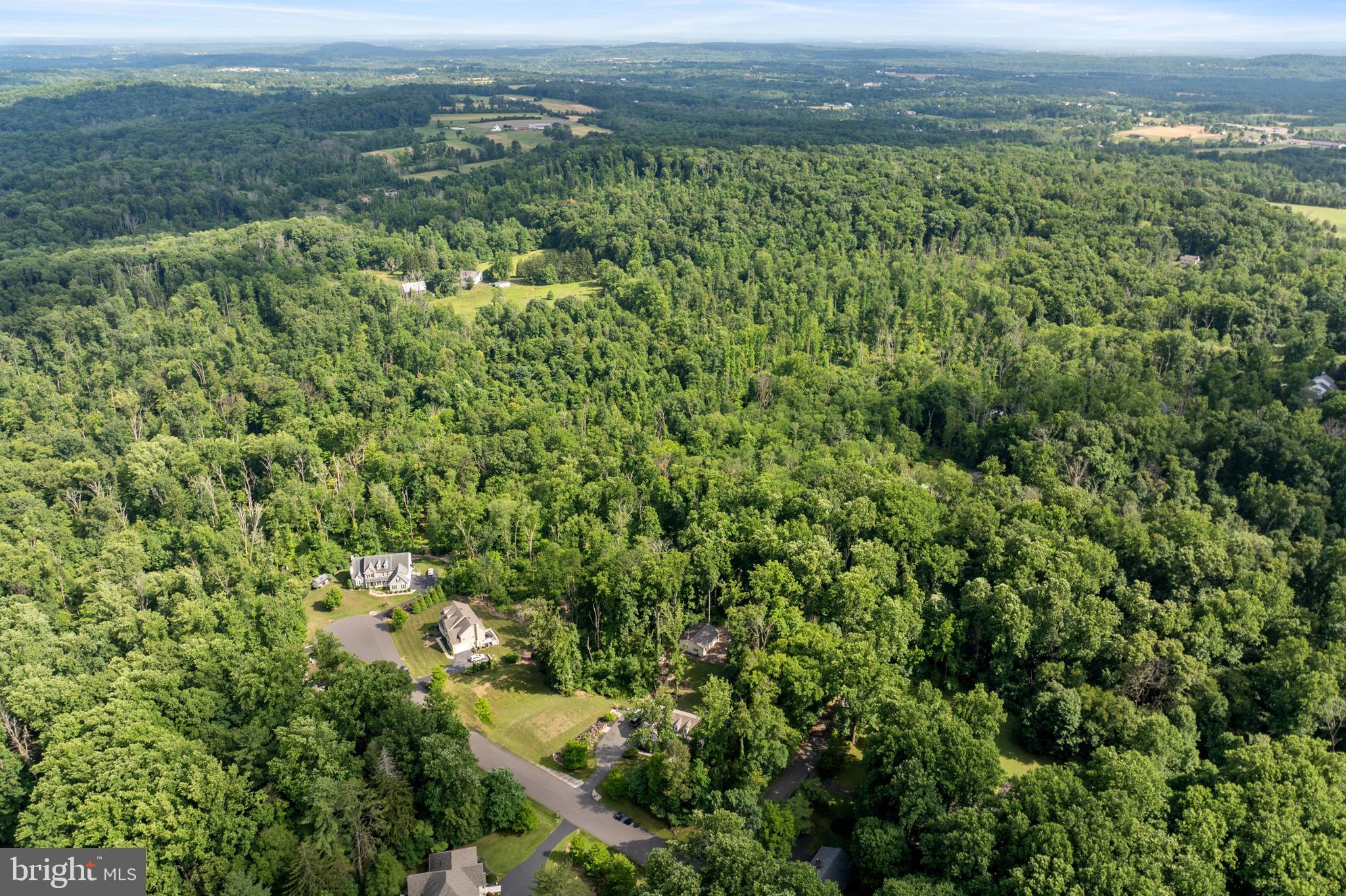 HIDDEN PARADISE - Residential