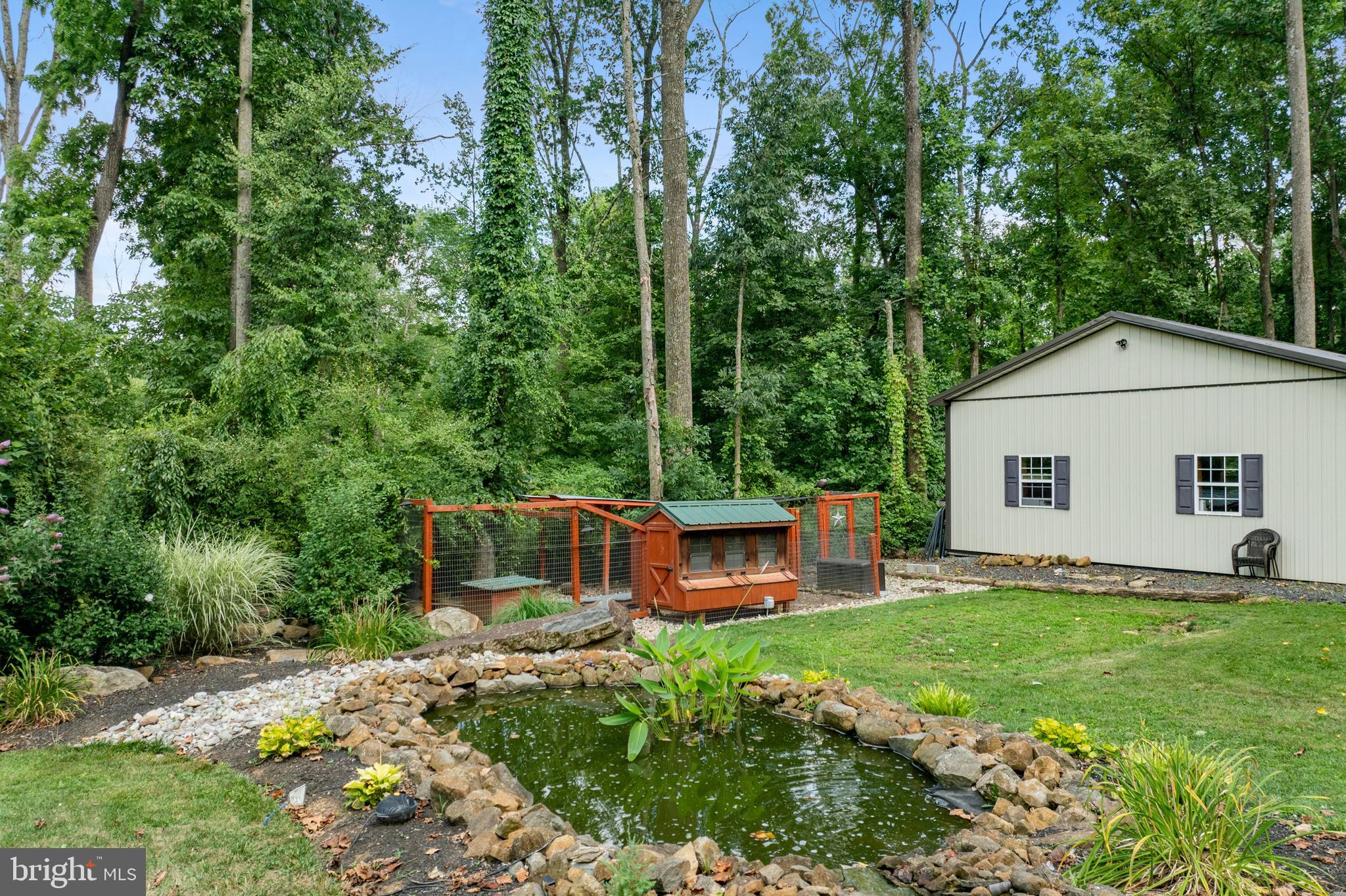 HIDDEN PARADISE - Residential