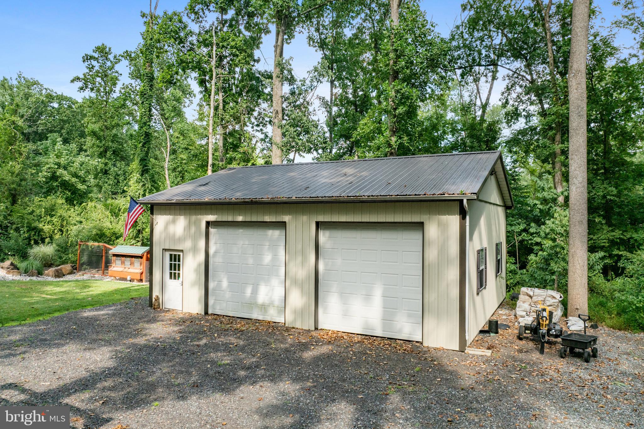 HIDDEN PARADISE - Residential