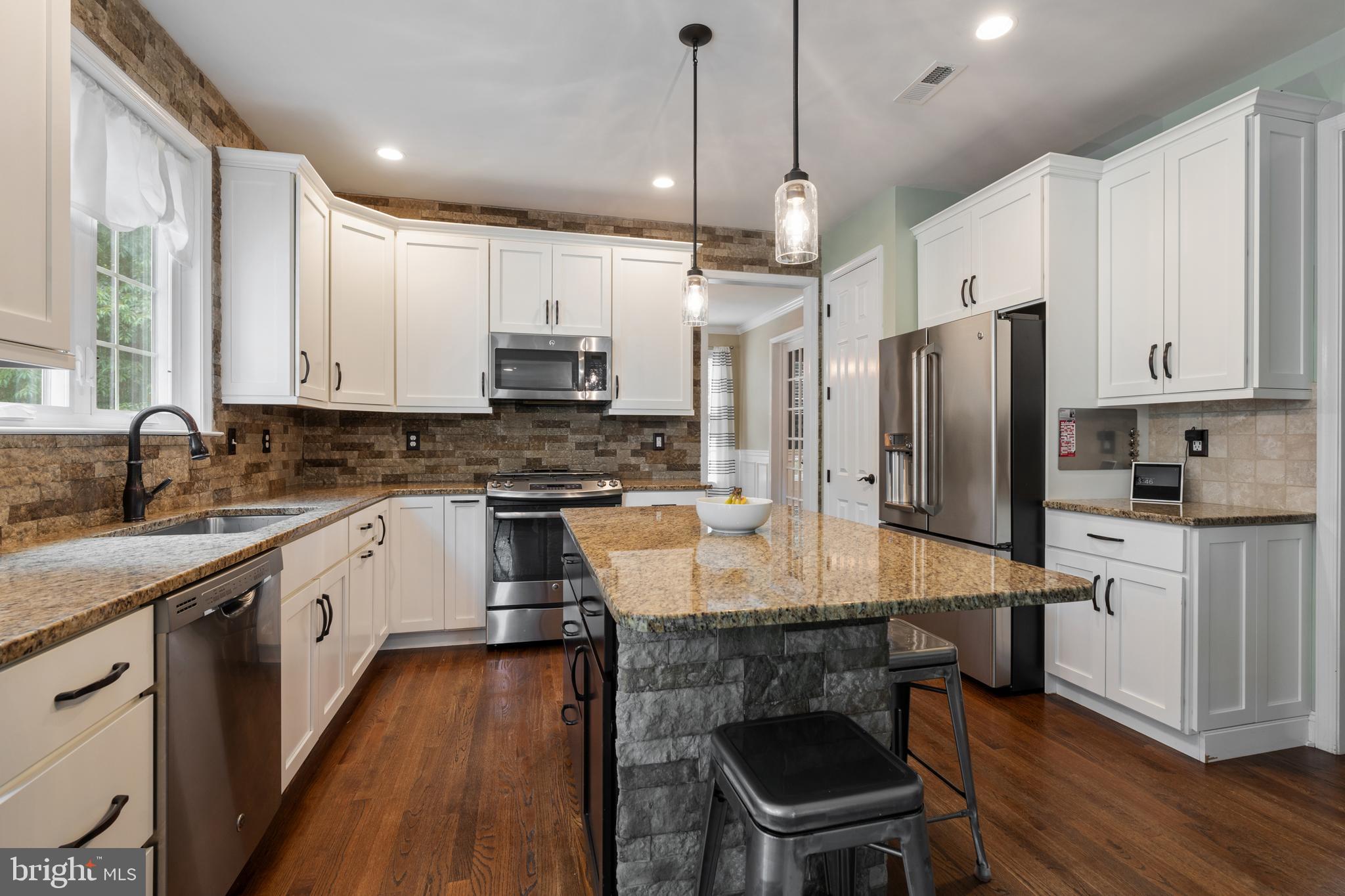 HIDDEN PARADISE - Residential