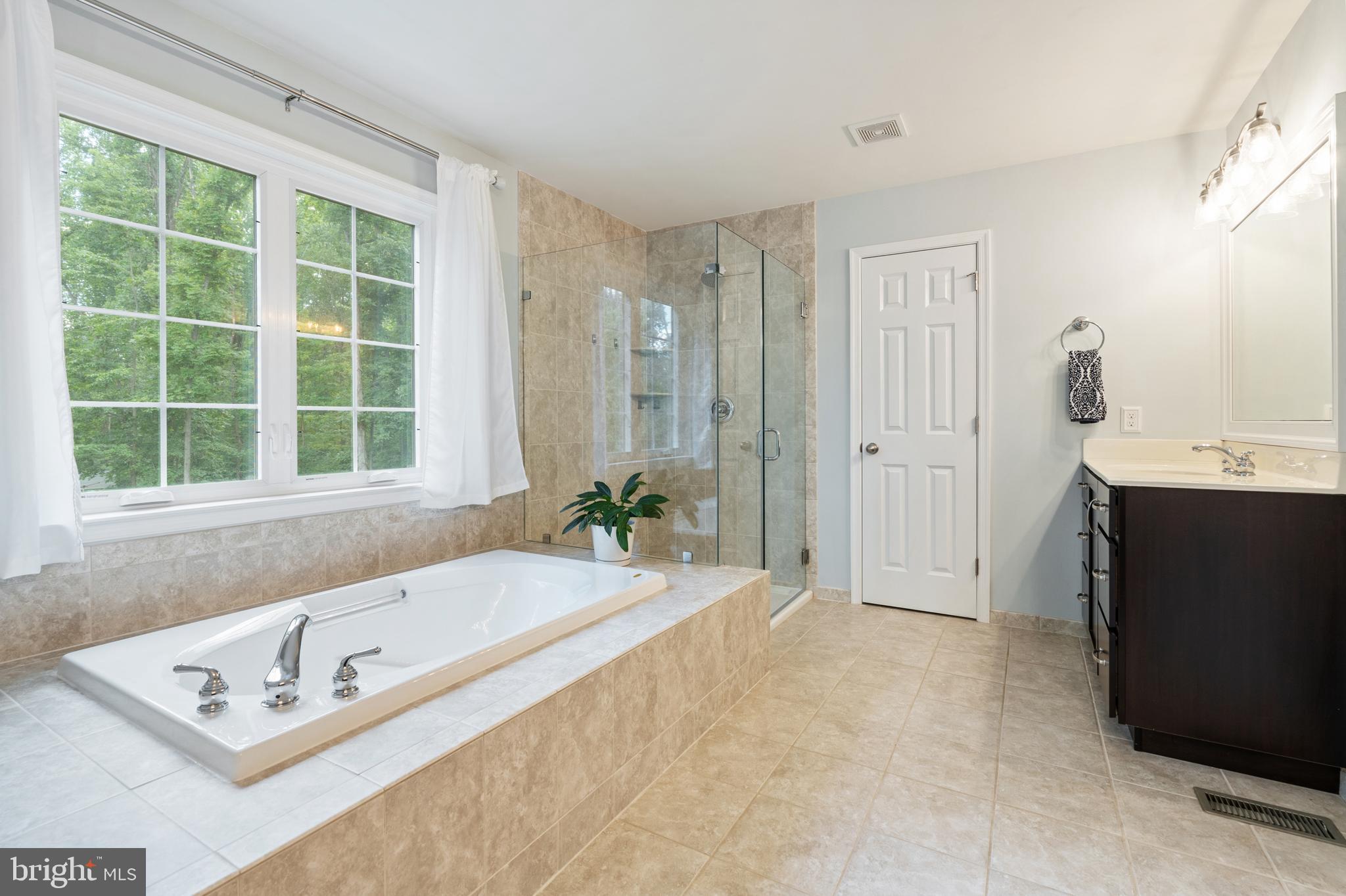 HIDDEN PARADISE - Residential