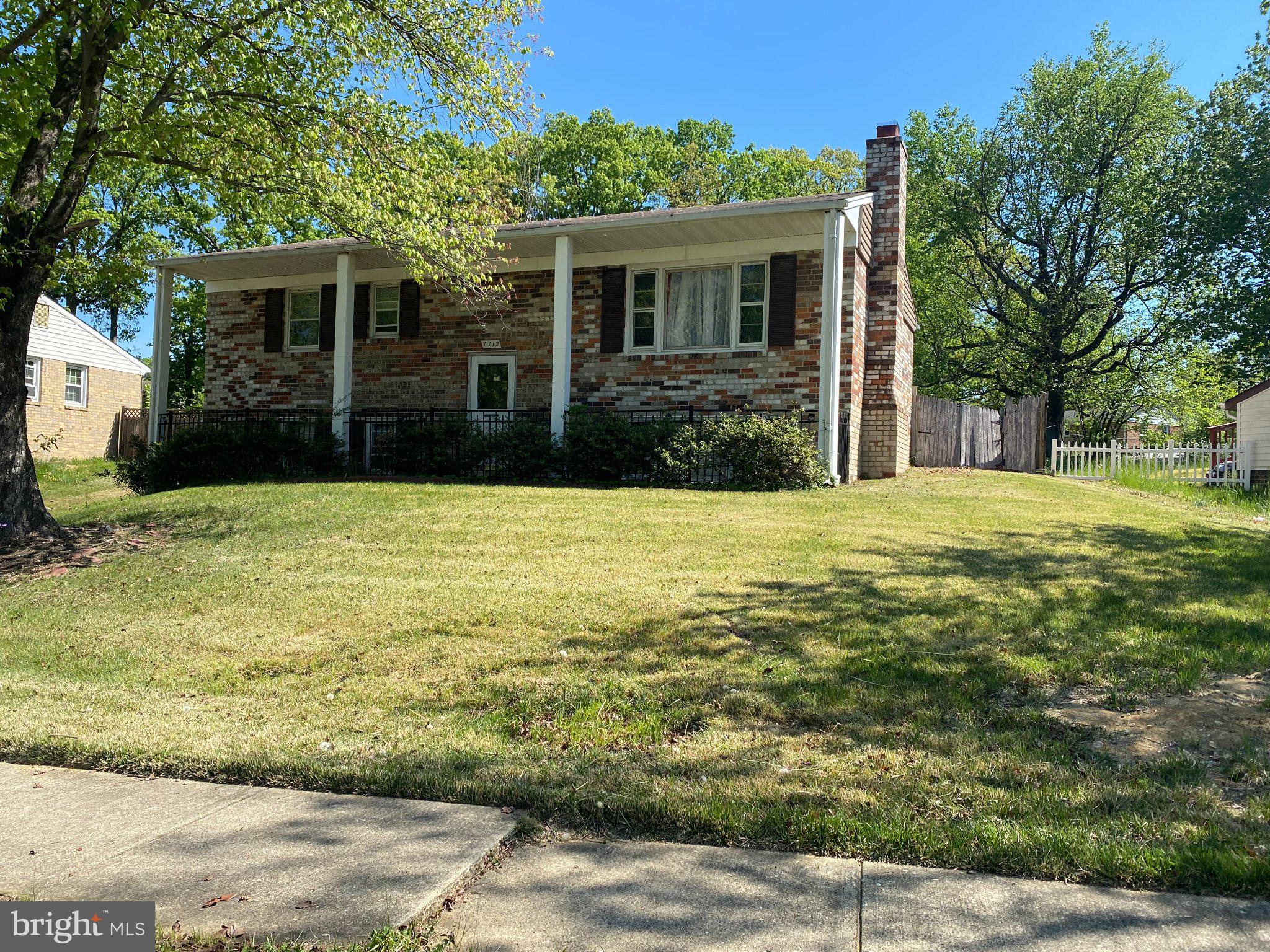 7712 WEBSTER LANE