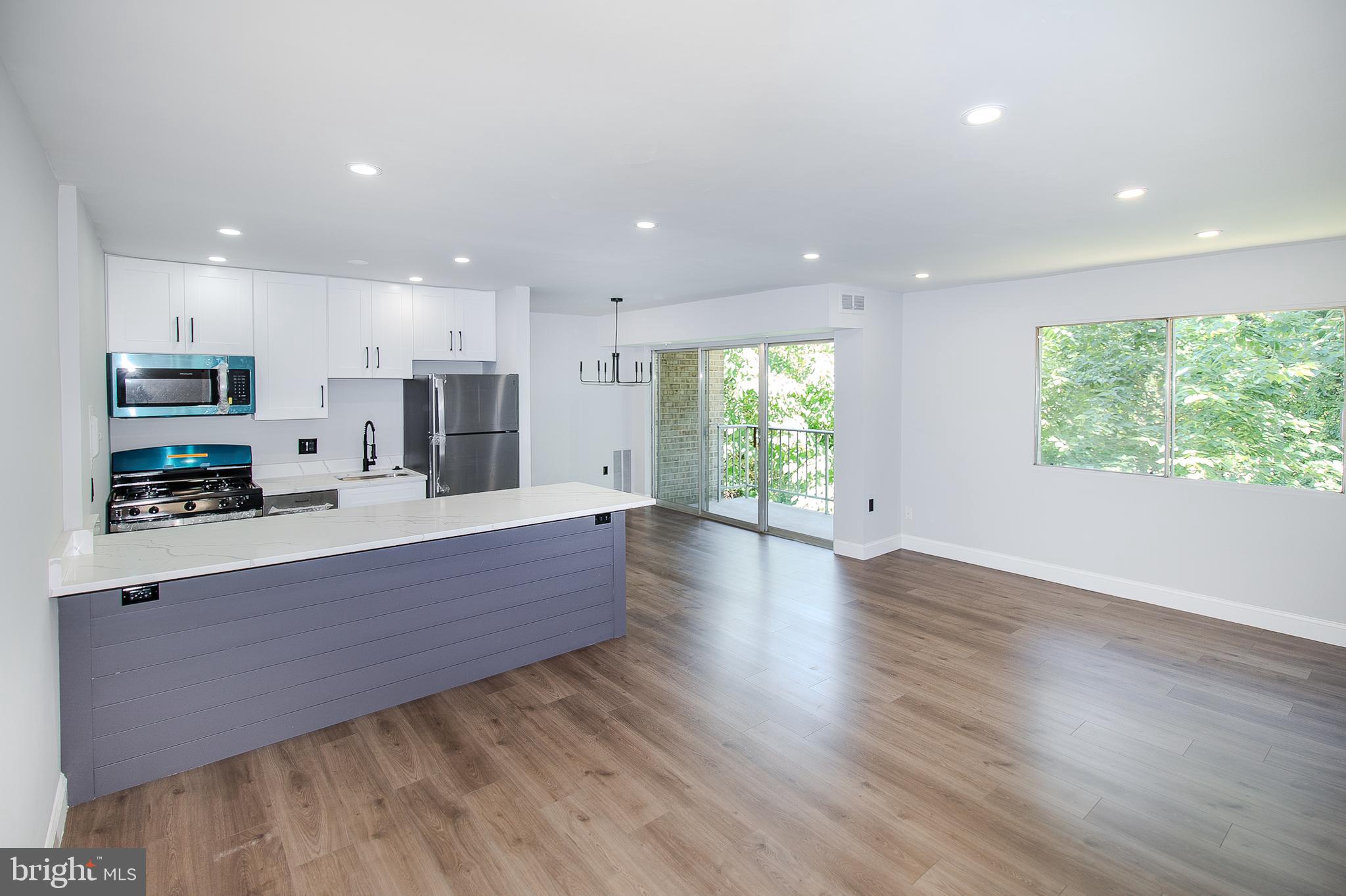 OCCOQUAN RIDGE CONDO - Residential