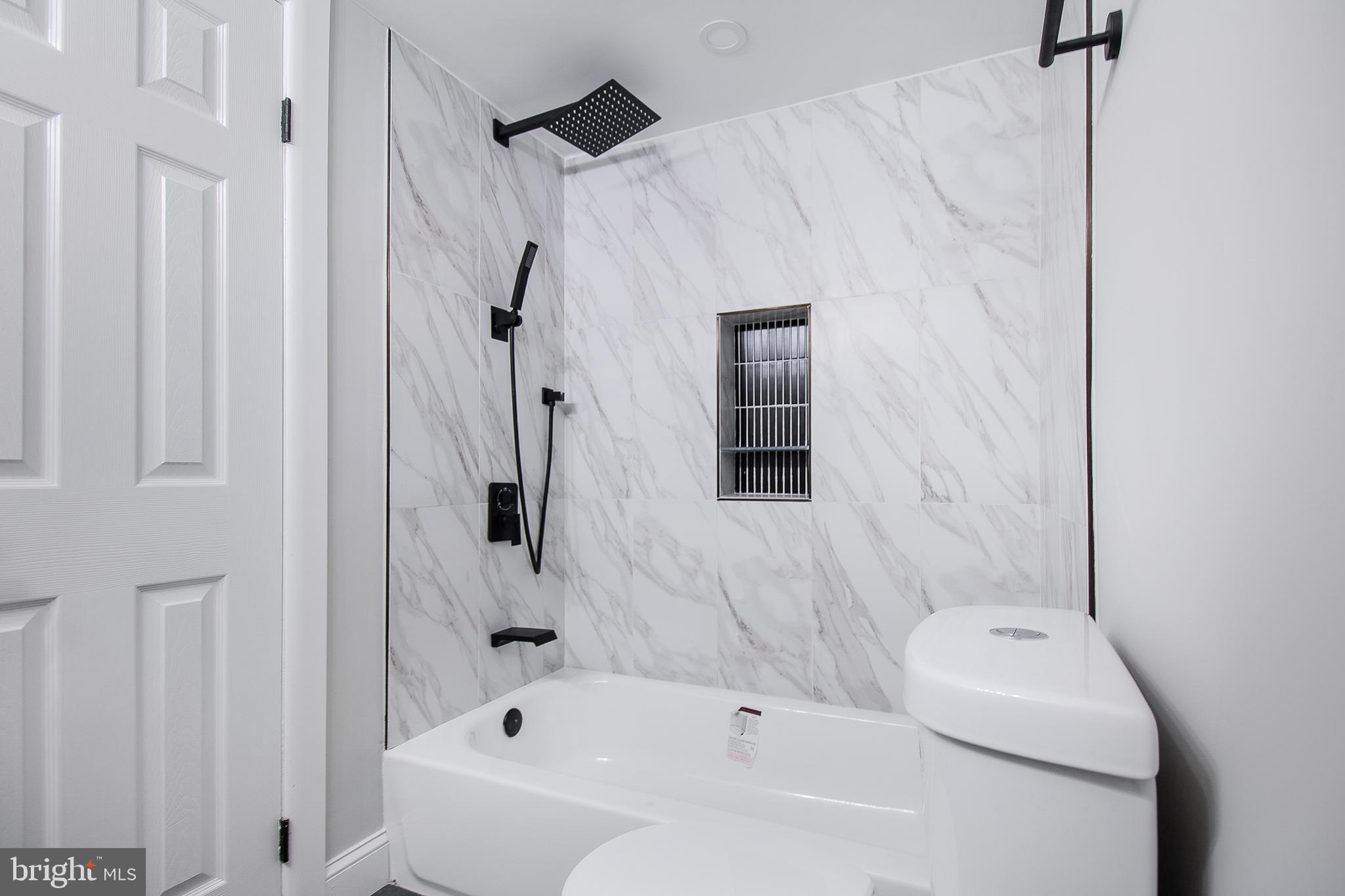 OCCOQUAN RIDGE CONDO - Residential