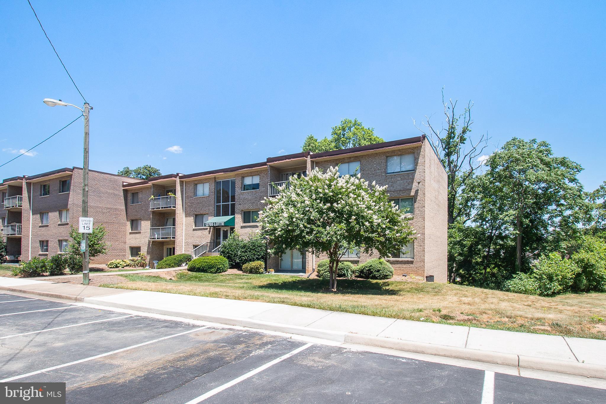 OCCOQUAN RIDGE CONDO - Residential