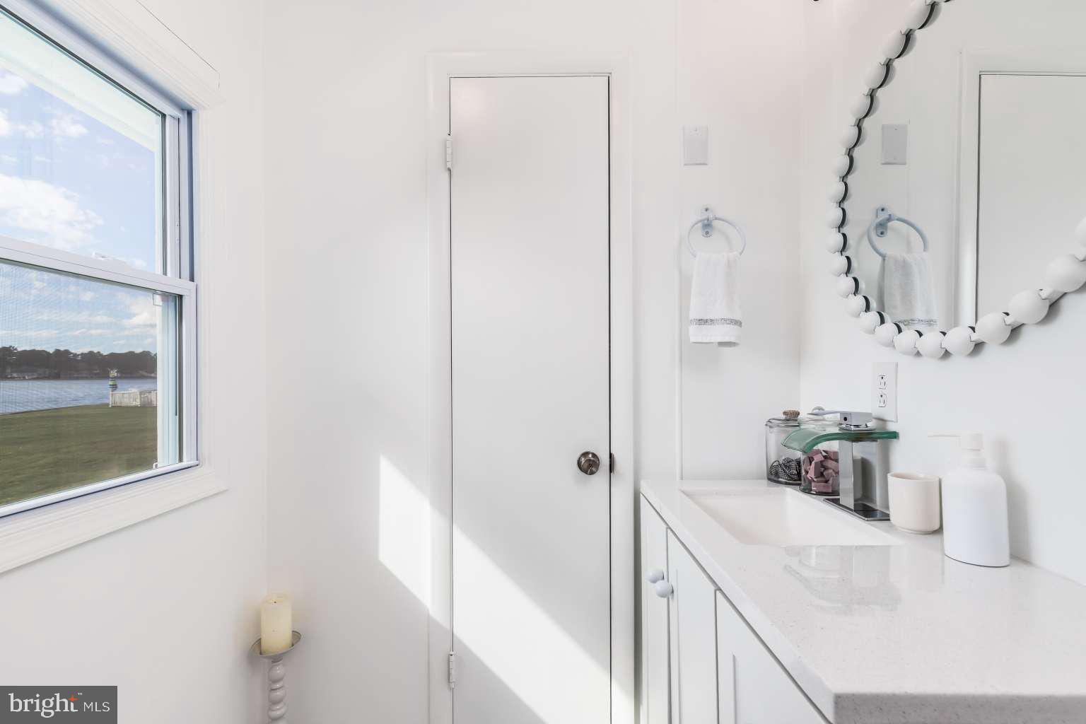 CAPE ISLE OF WIGHT - Residential