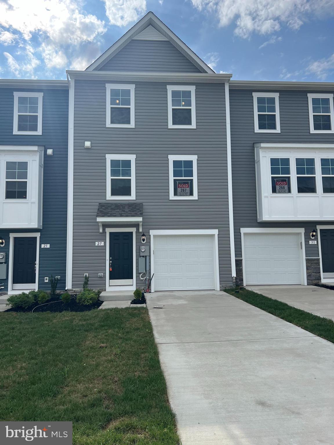 OVERLOOK AT RIVERSIDE TOWNHOMES - Residential Lease