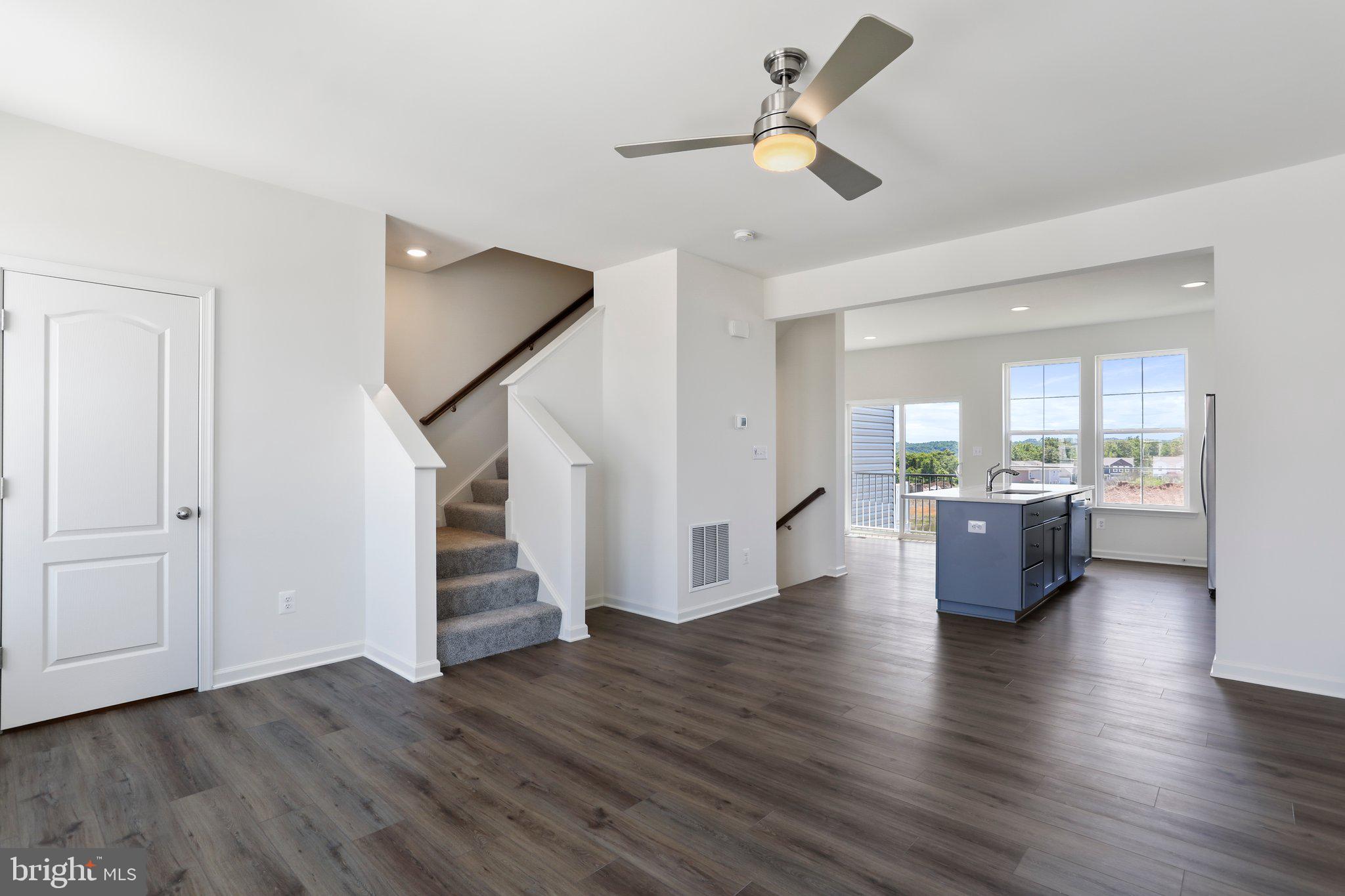 OVERLOOK AT RIVERSIDE TOWNHOMES - Residential Lease