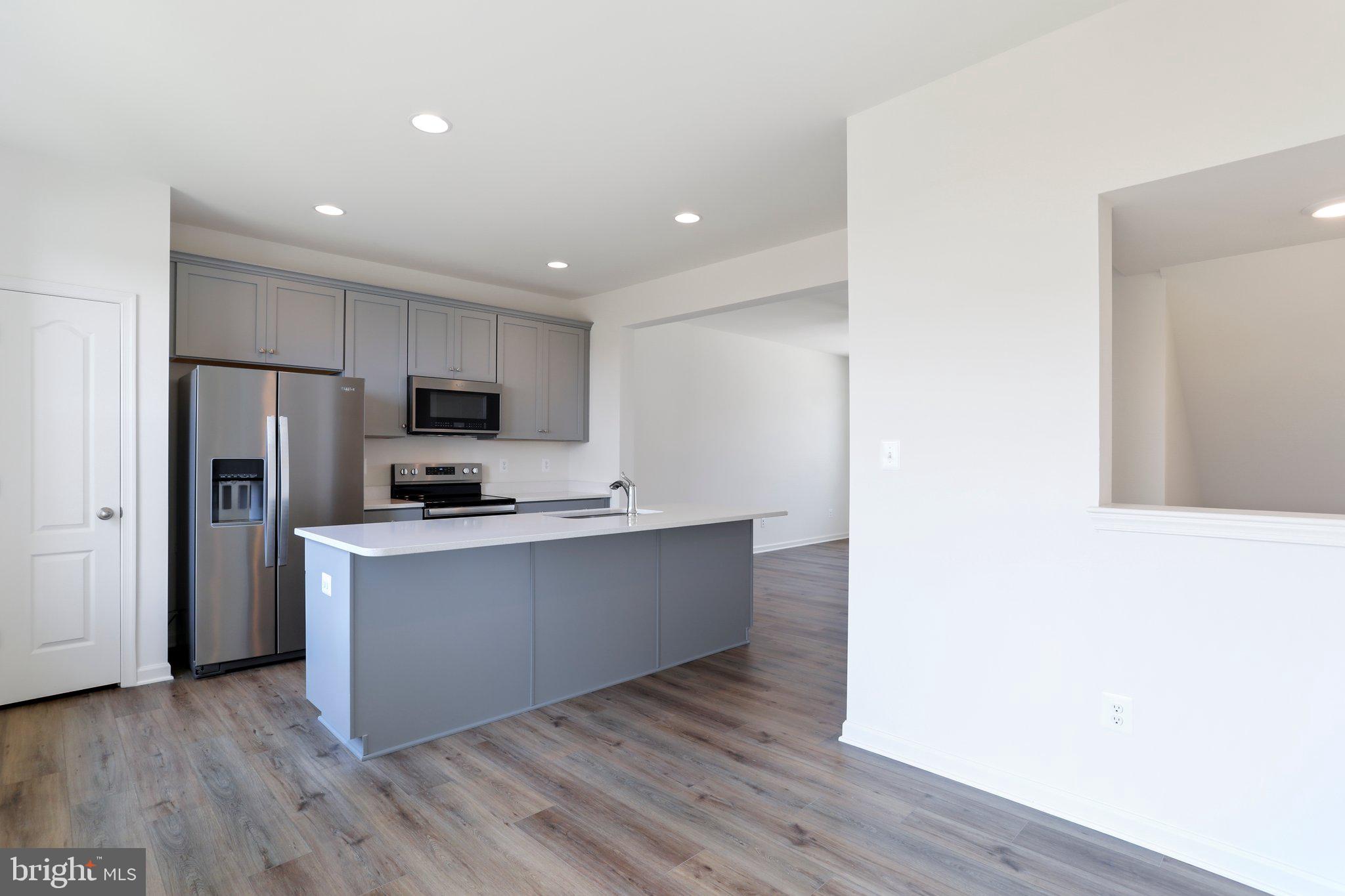 OVERLOOK AT RIVERSIDE TOWNHOMES - Residential Lease