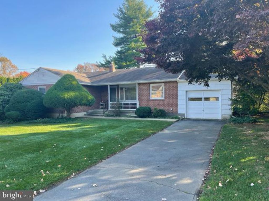 Photo of 76 Delp Road, Lancaster, PA 17601 (MLS # PALA2044050)