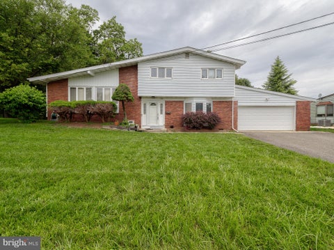 Homes For Rent - 70 Gage Road<br/> EAST BRUNSWICK, NJ 08816