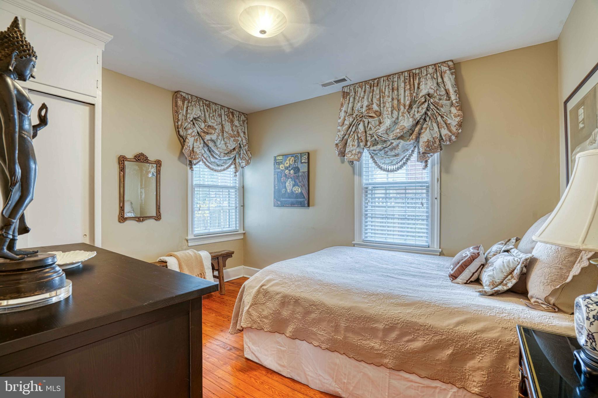 EASTON - Residential