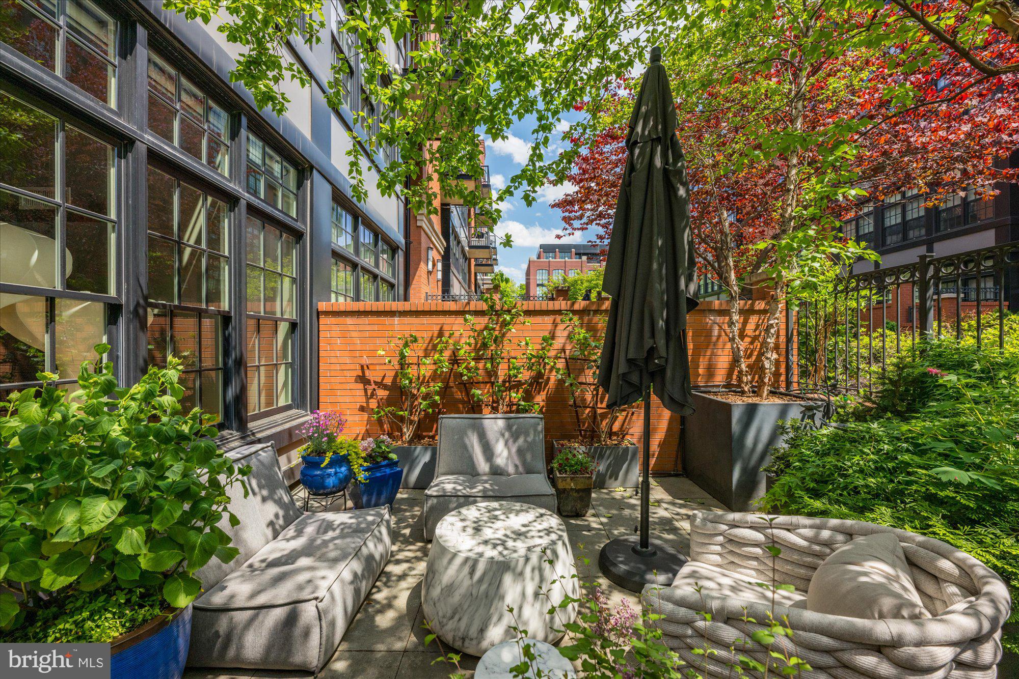 GASLIGHT SQUARE - Residential