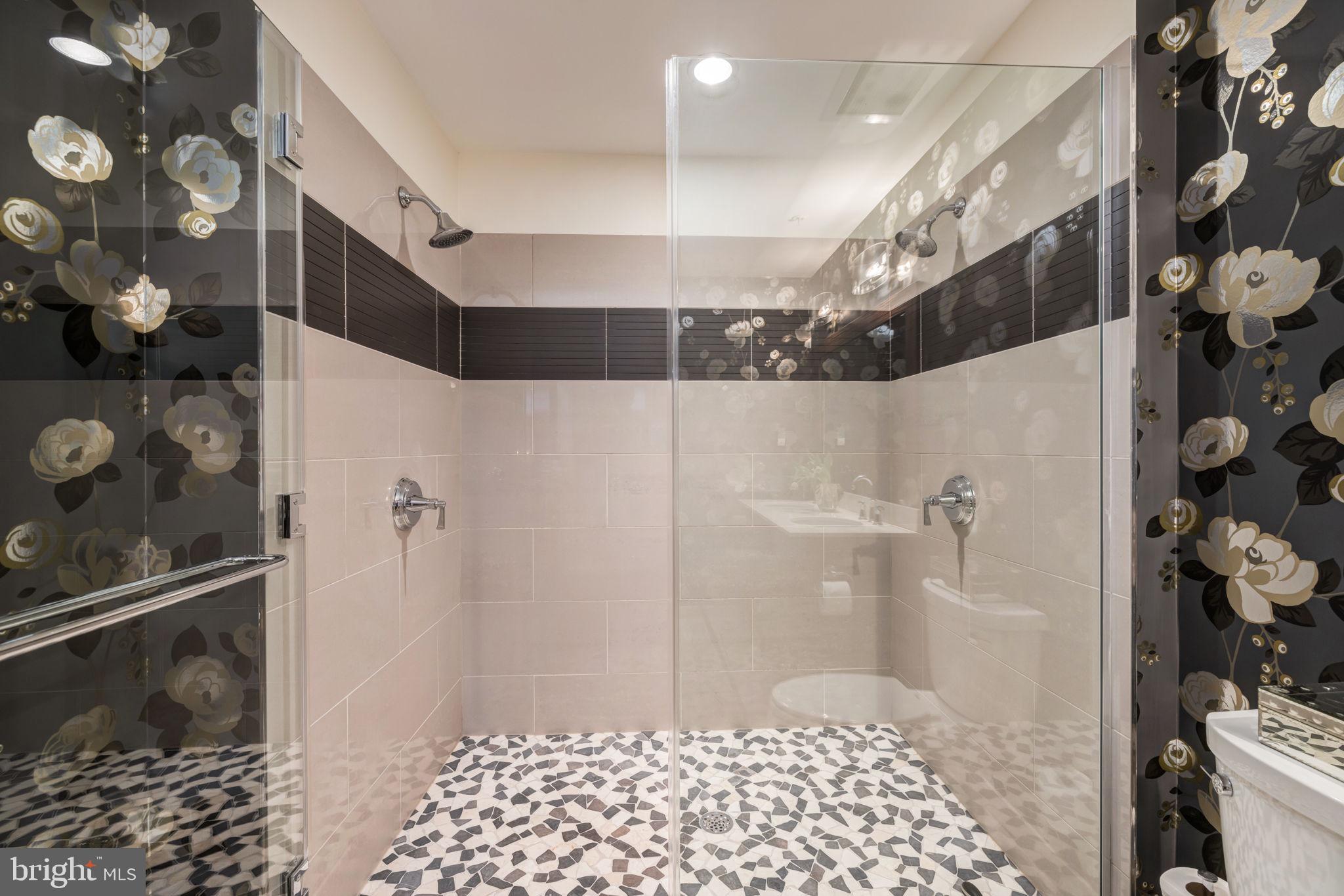 GASLIGHT SQUARE - Residential