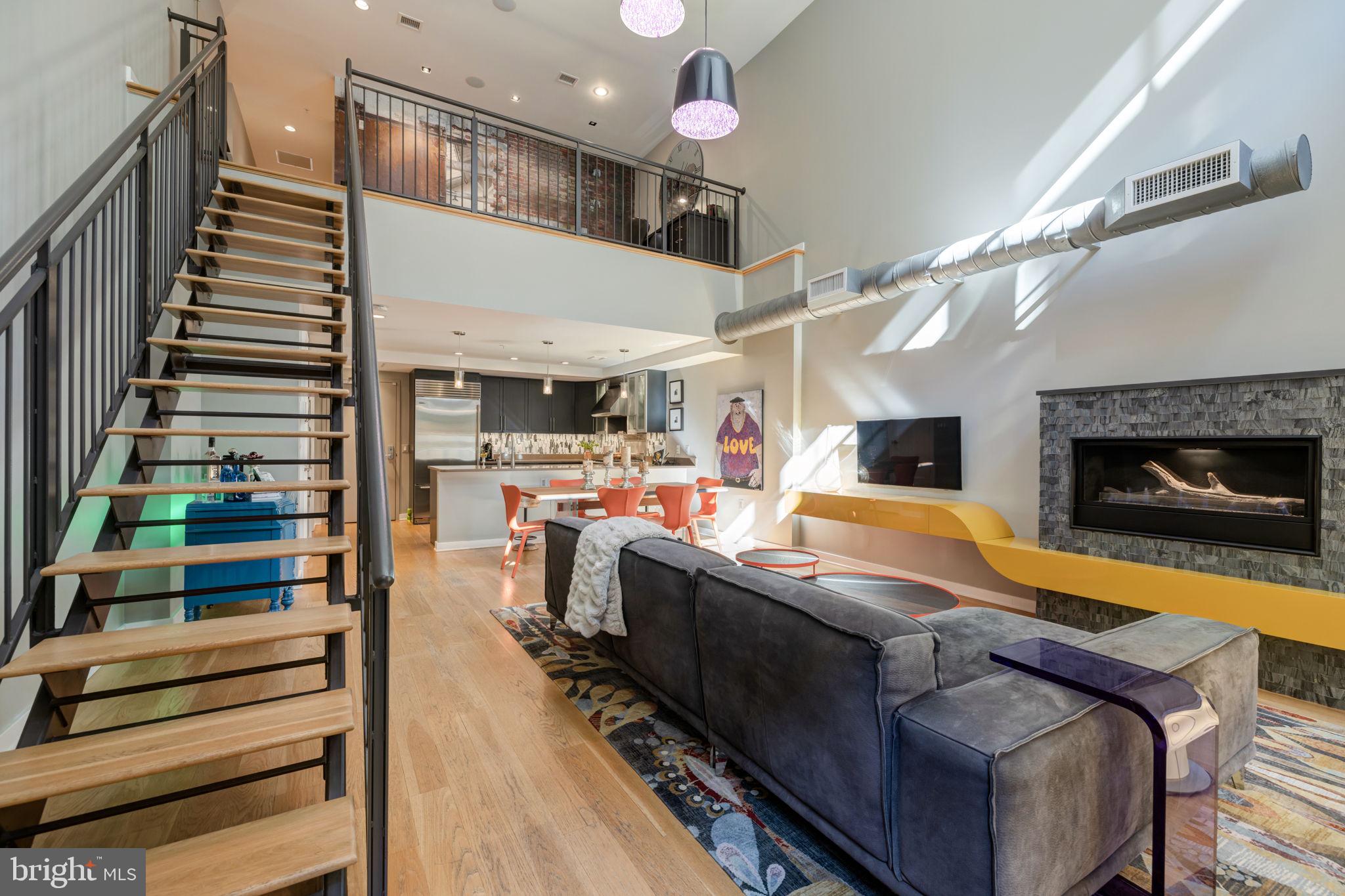 GASLIGHT SQUARE - Residential