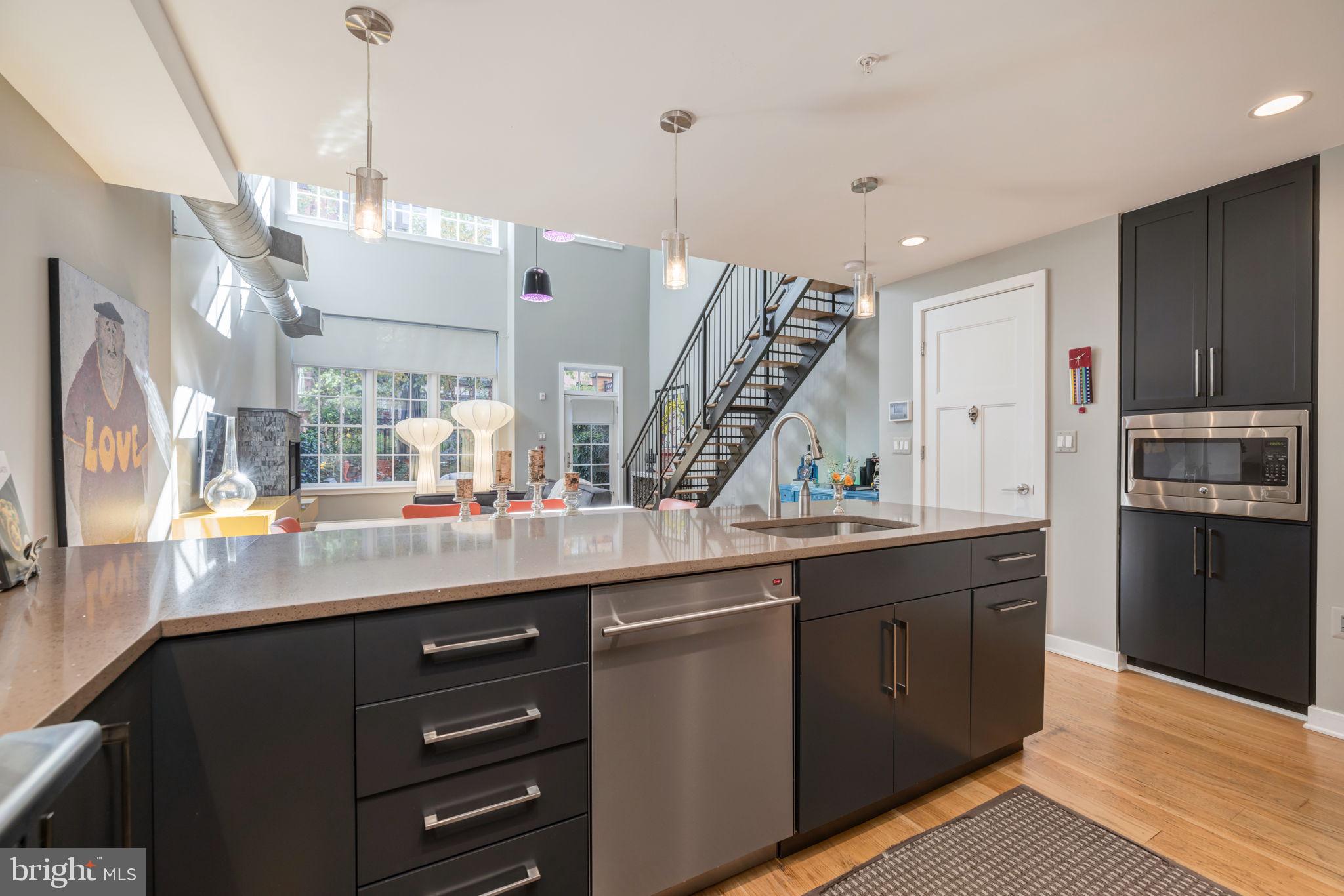 GASLIGHT SQUARE - Residential