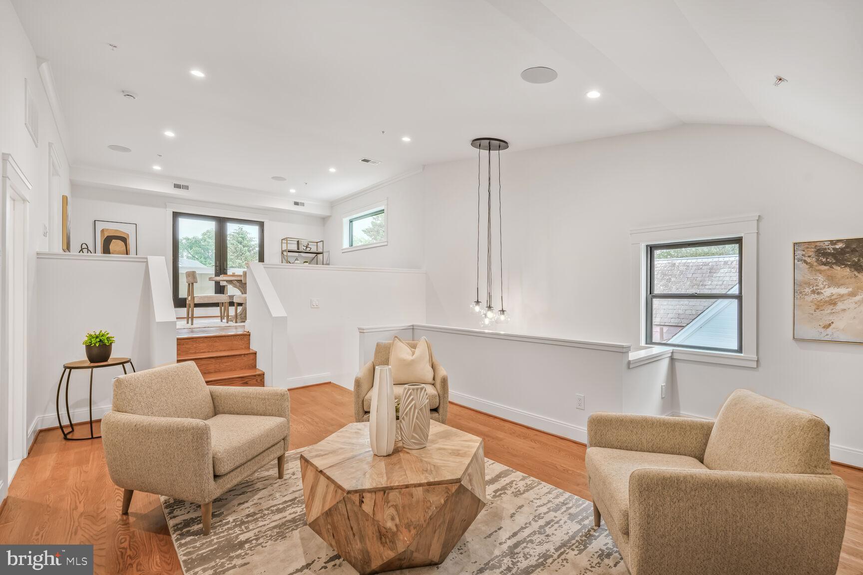 CHEVY CHASE - Residential
