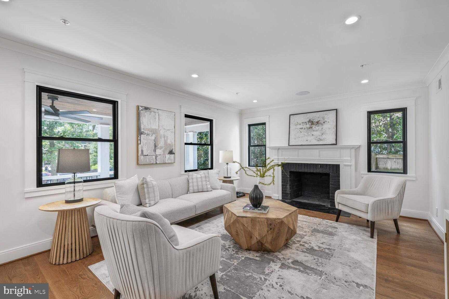 CHEVY CHASE - Residential