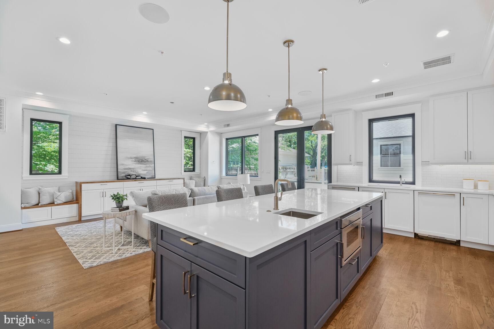 CHEVY CHASE - Residential