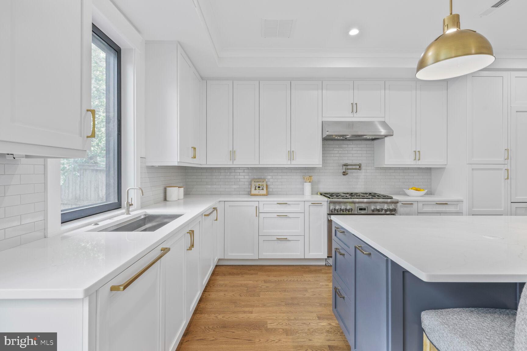 CHEVY CHASE - Residential