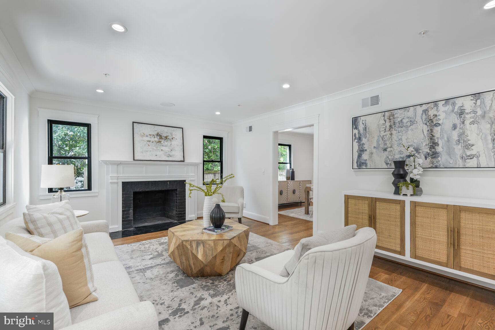 CHEVY CHASE - Residential