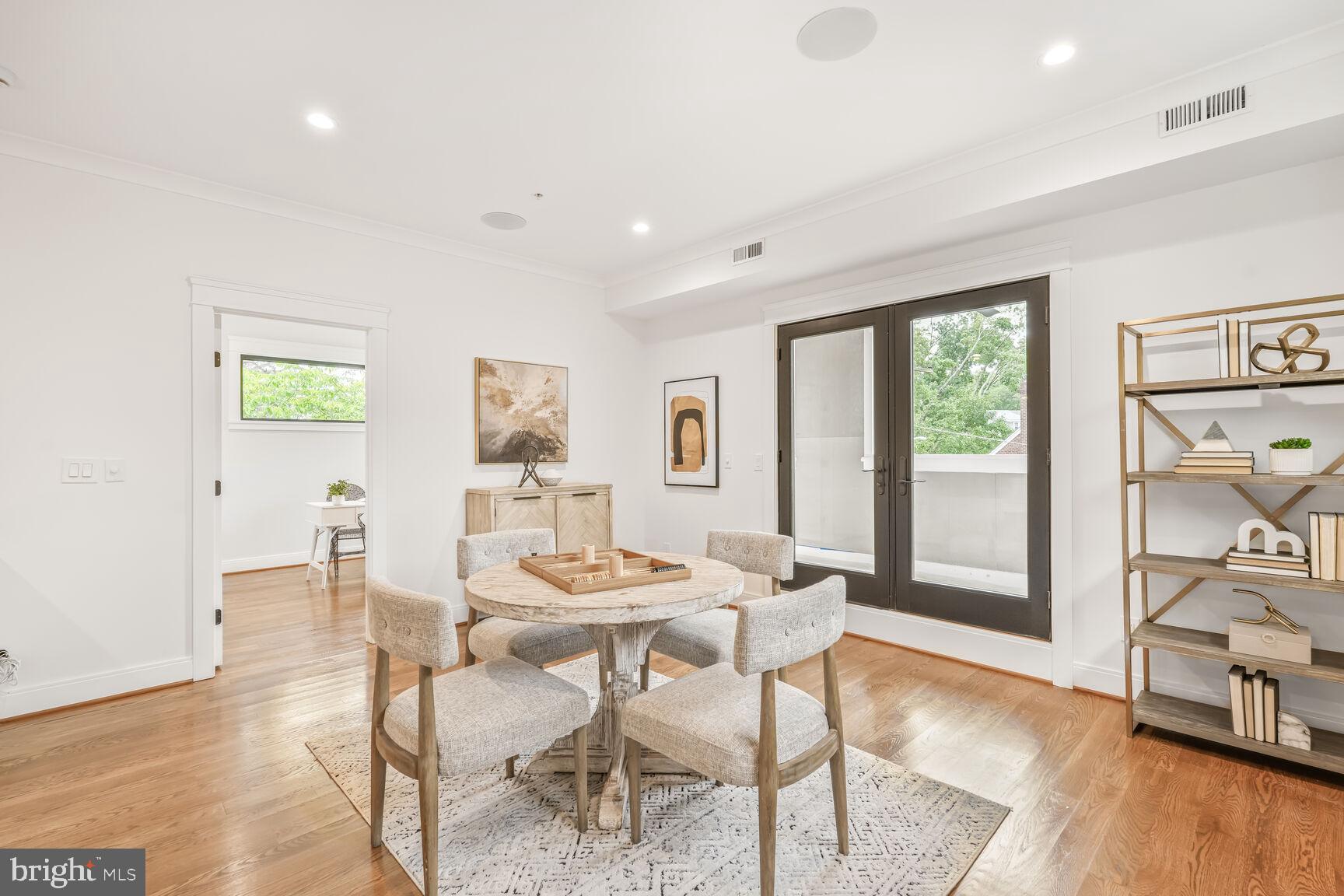 CHEVY CHASE - Residential