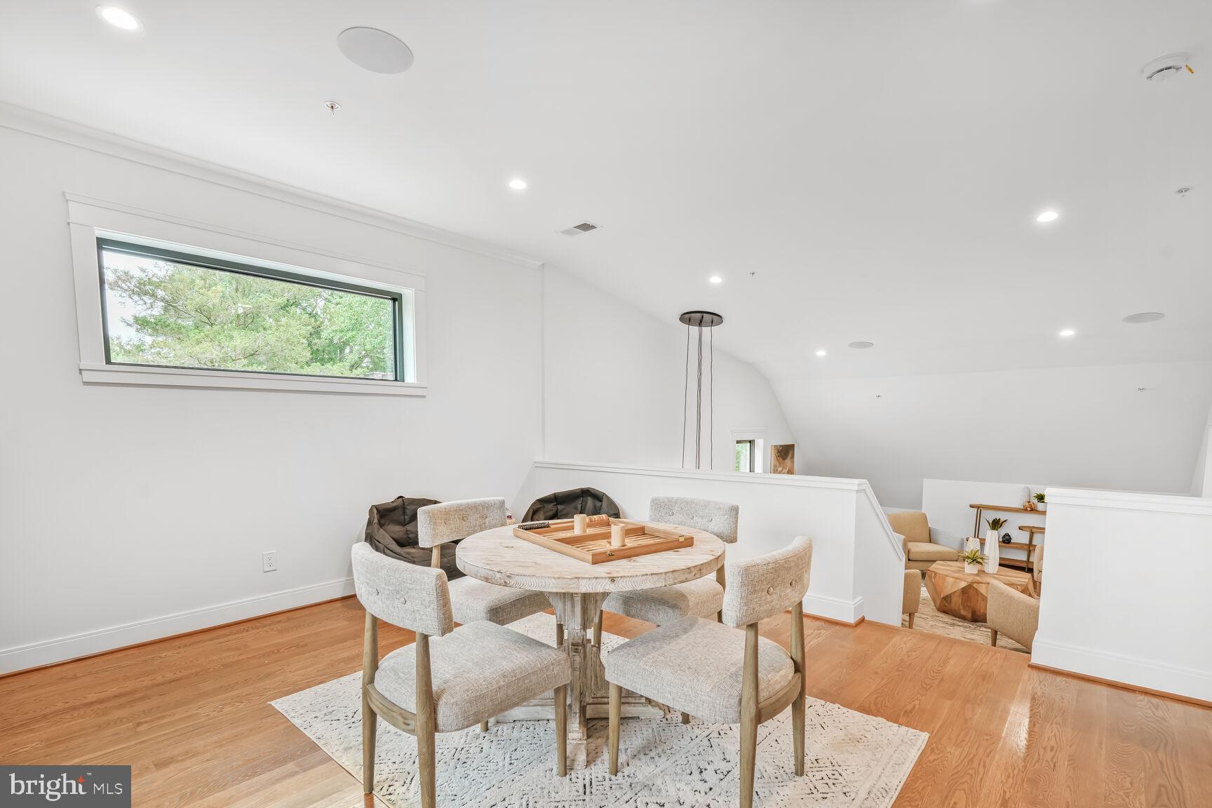 CHEVY CHASE - Residential