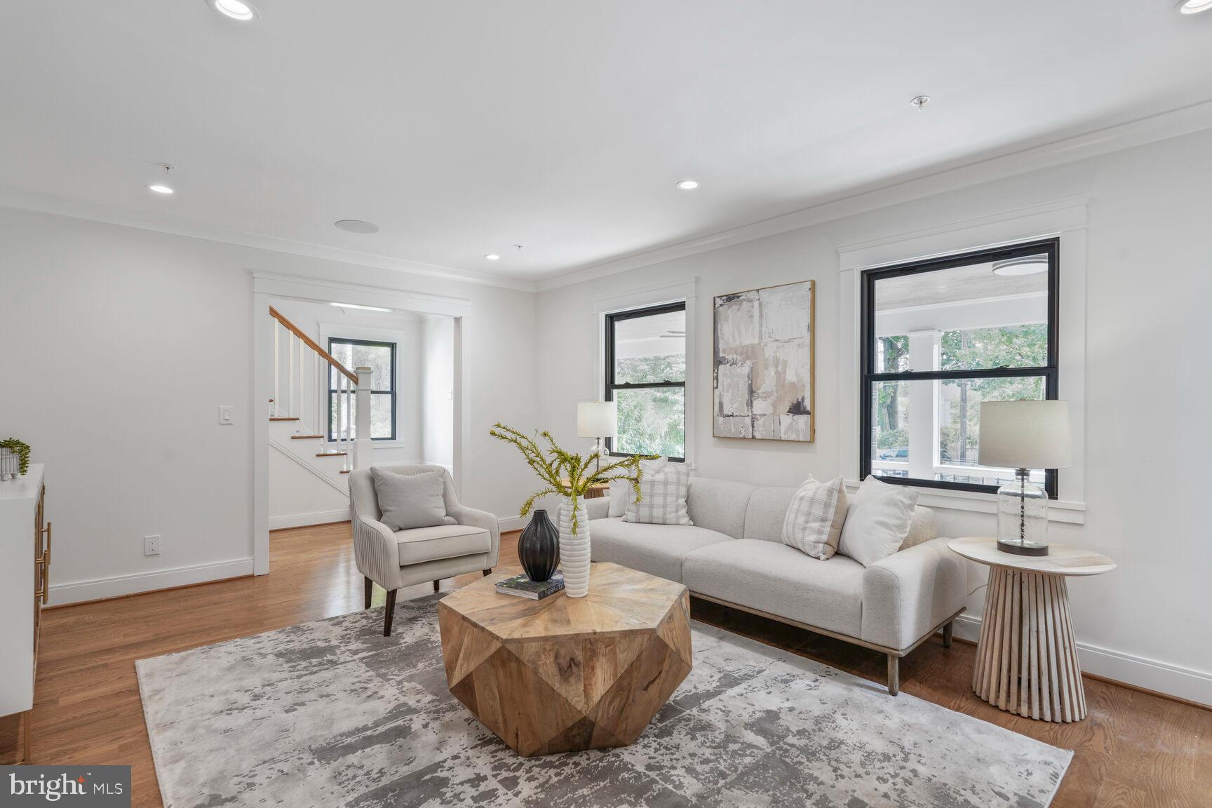 CHEVY CHASE - Residential