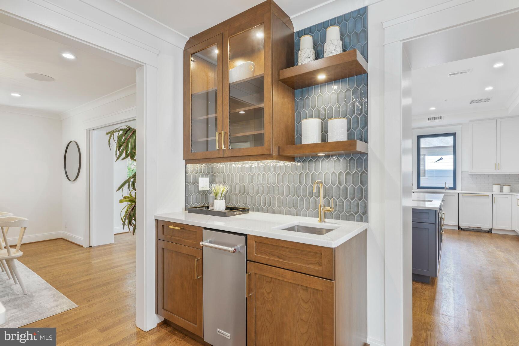 CHEVY CHASE - Residential