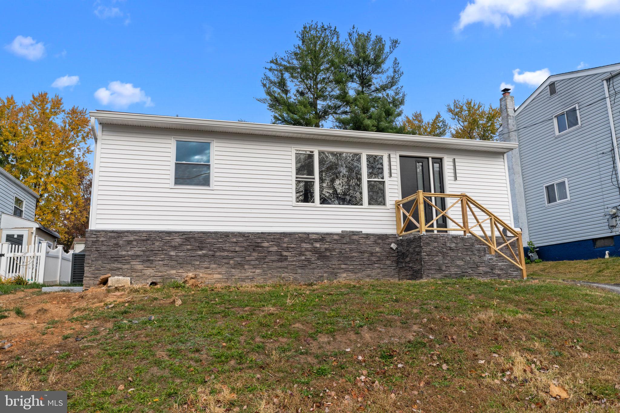 ROSLYN - Residential