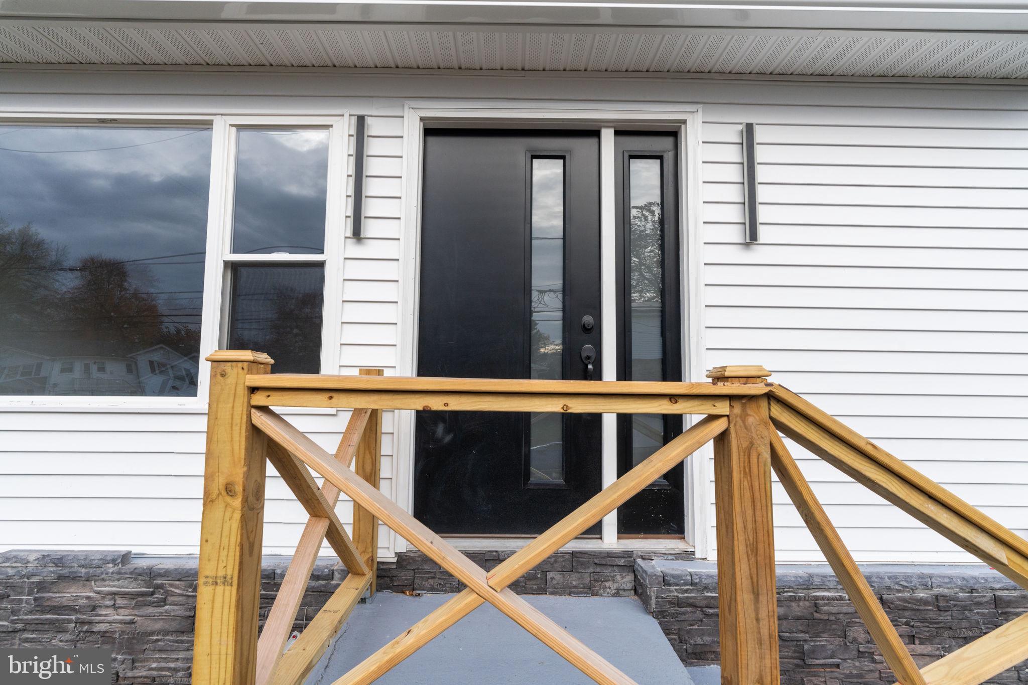 ROSLYN - Residential