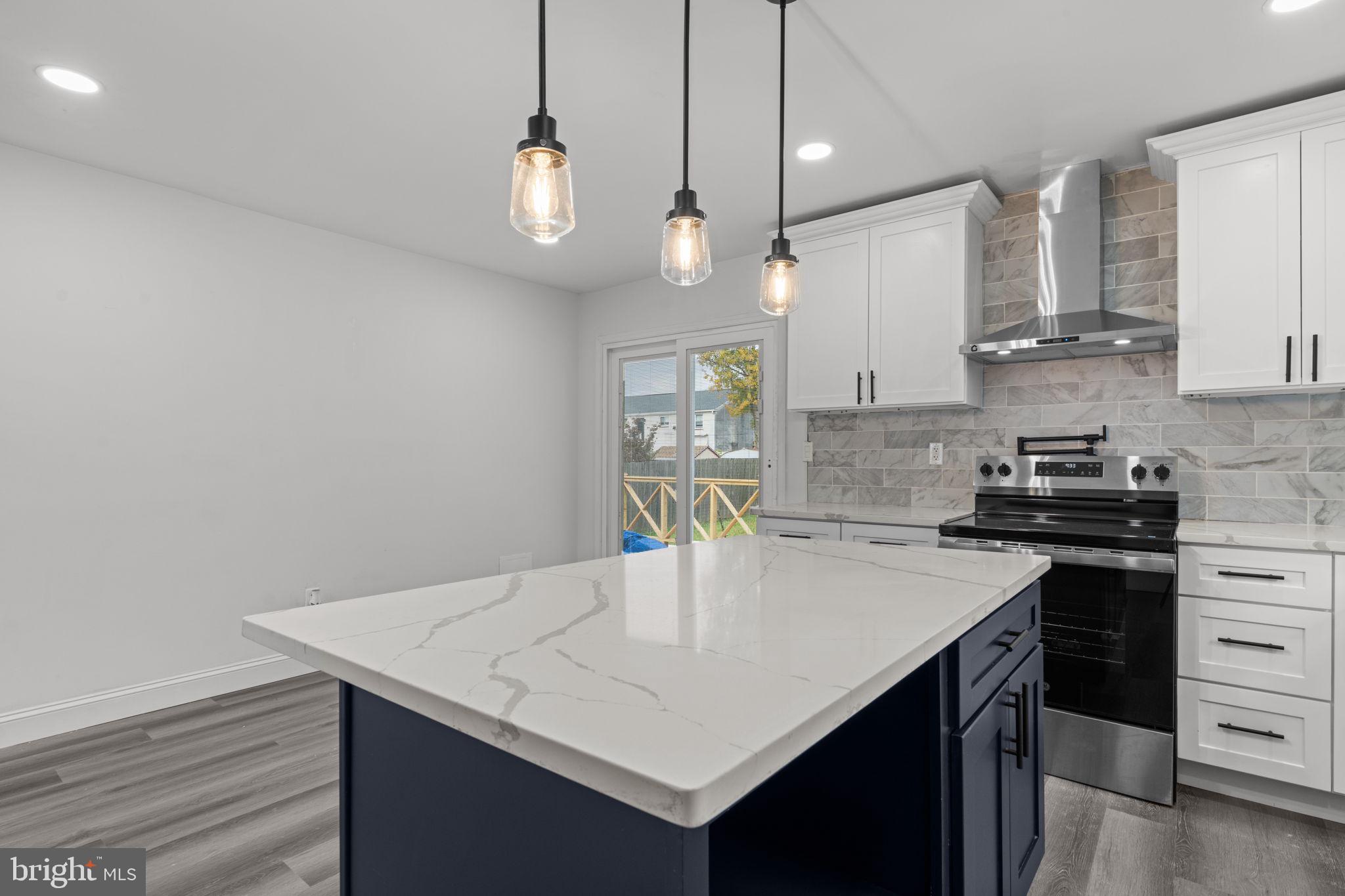 ROSLYN - Residential