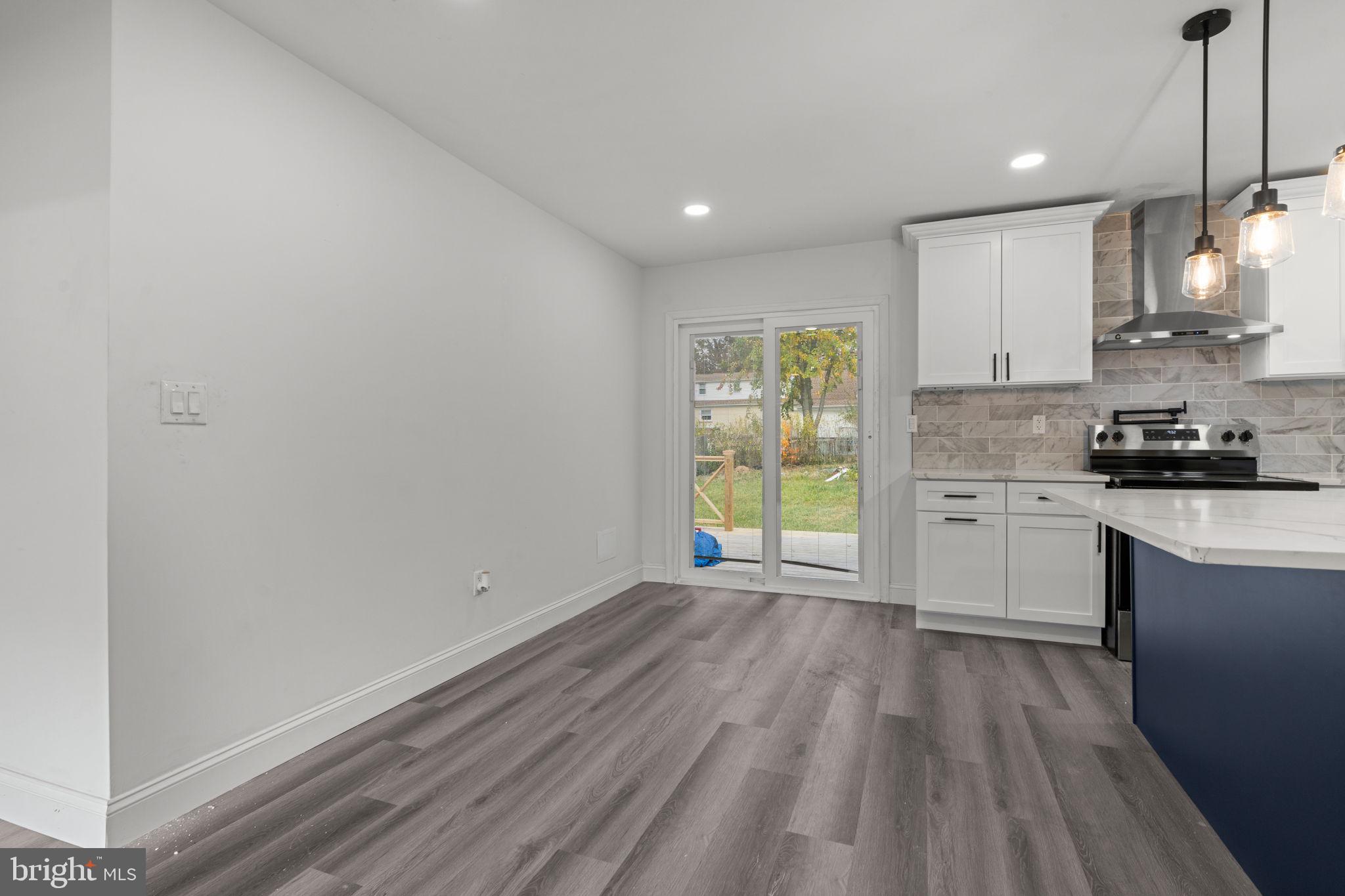 ROSLYN - Residential