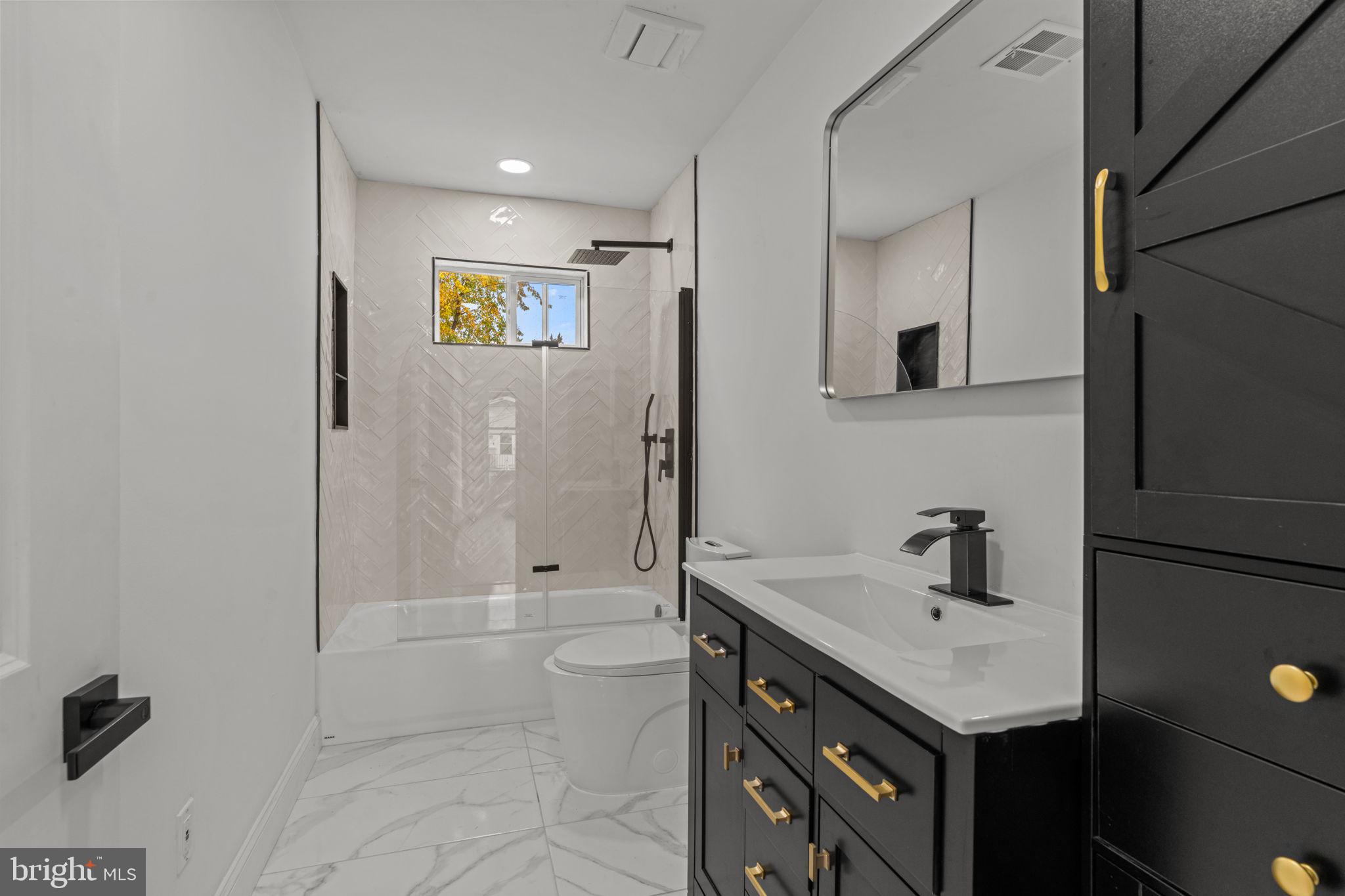 ROSLYN - Residential