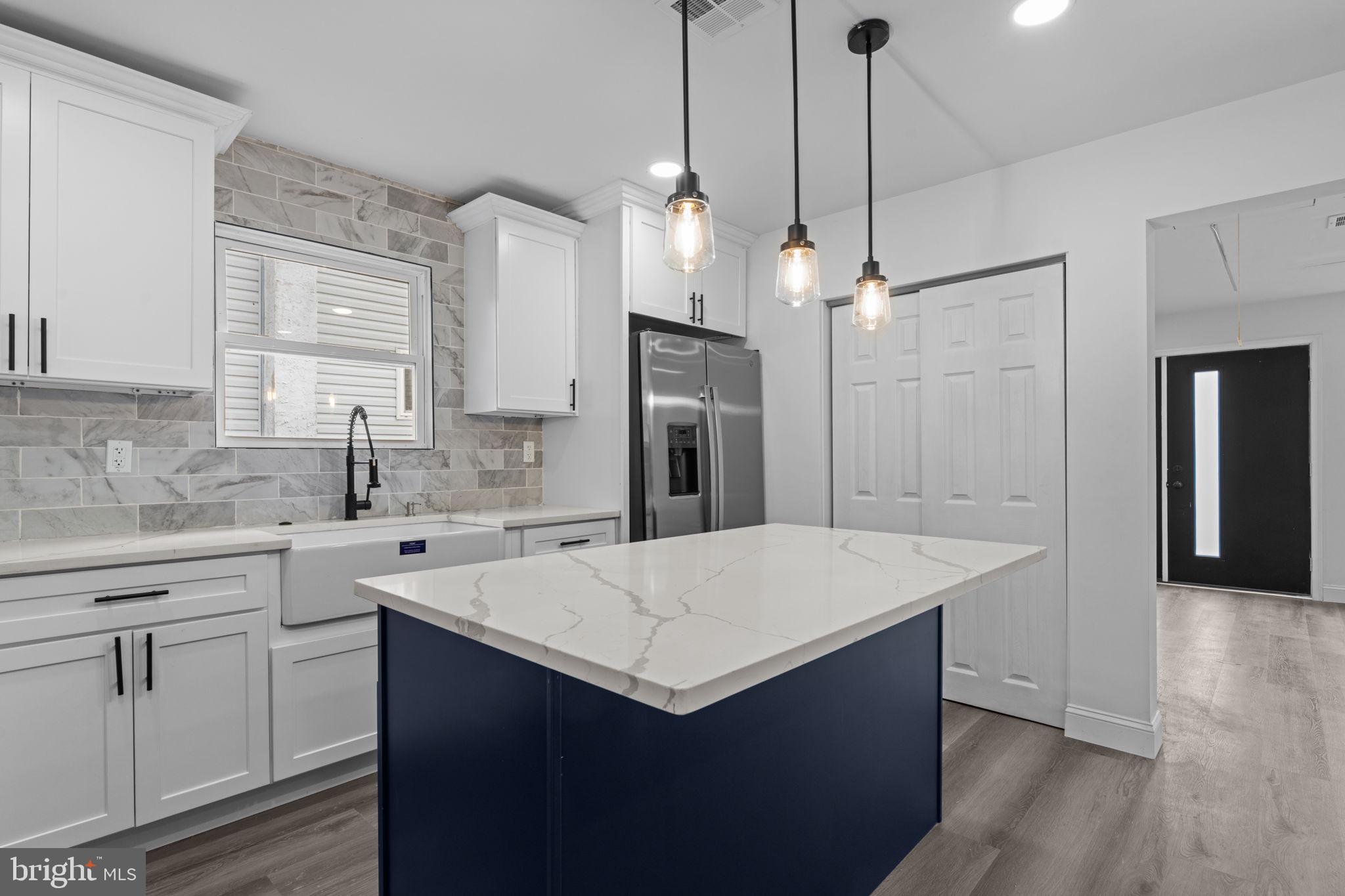 ROSLYN - Residential